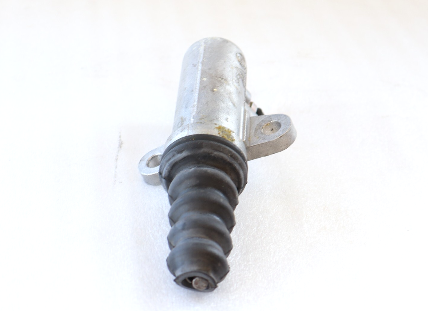 Porsche 911 996 997 1999-2008 OEM Clutch Slave Cylinder - Image 6