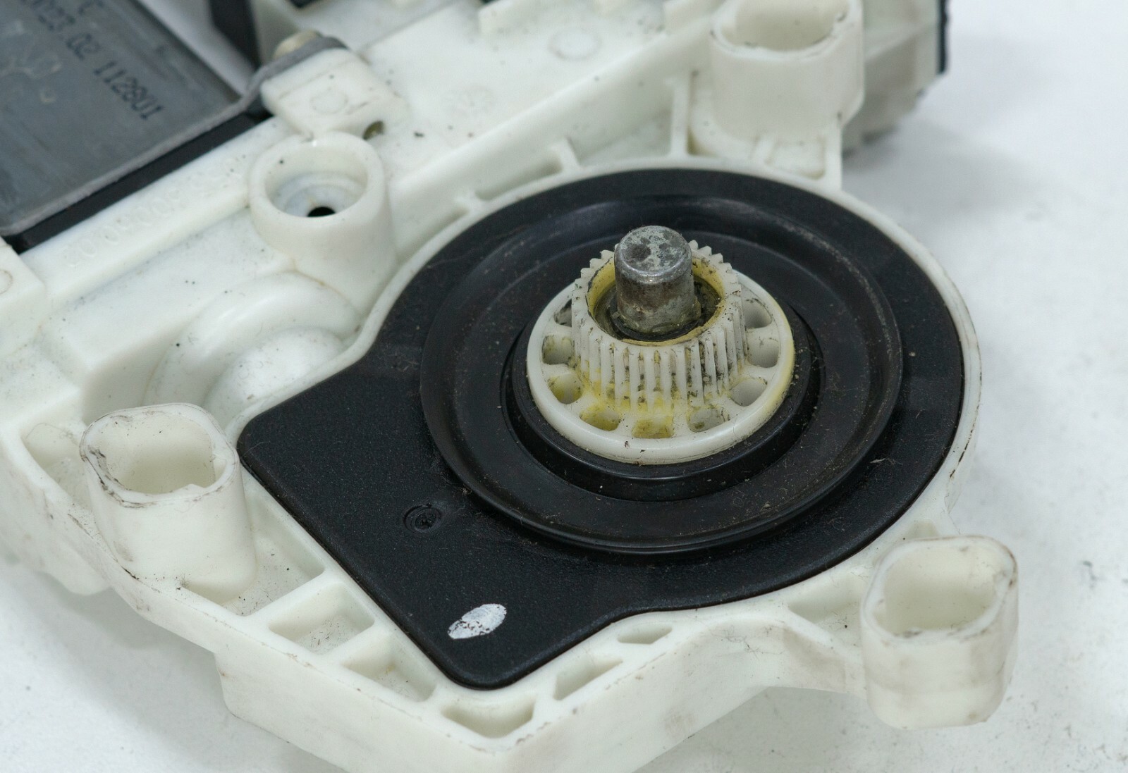 Volkswagen Golf City 2007-2010 OEM Window Motor Rear Left (Driver Side) – Image 4