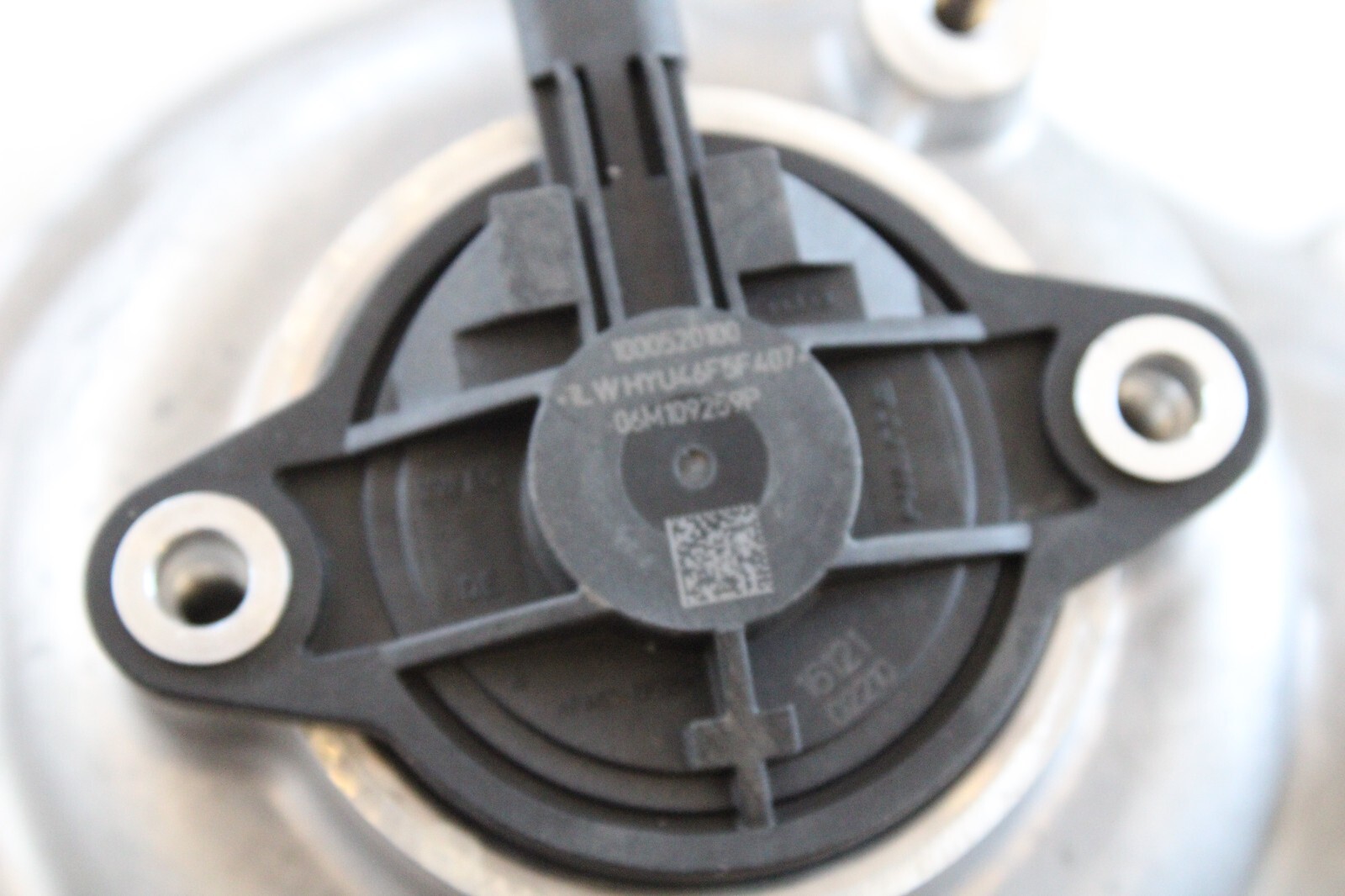 Audi 2018-2024 OEM Timing Cover W/VVT Solenoid Right Rear Upper (Passenger Side) – Image 8