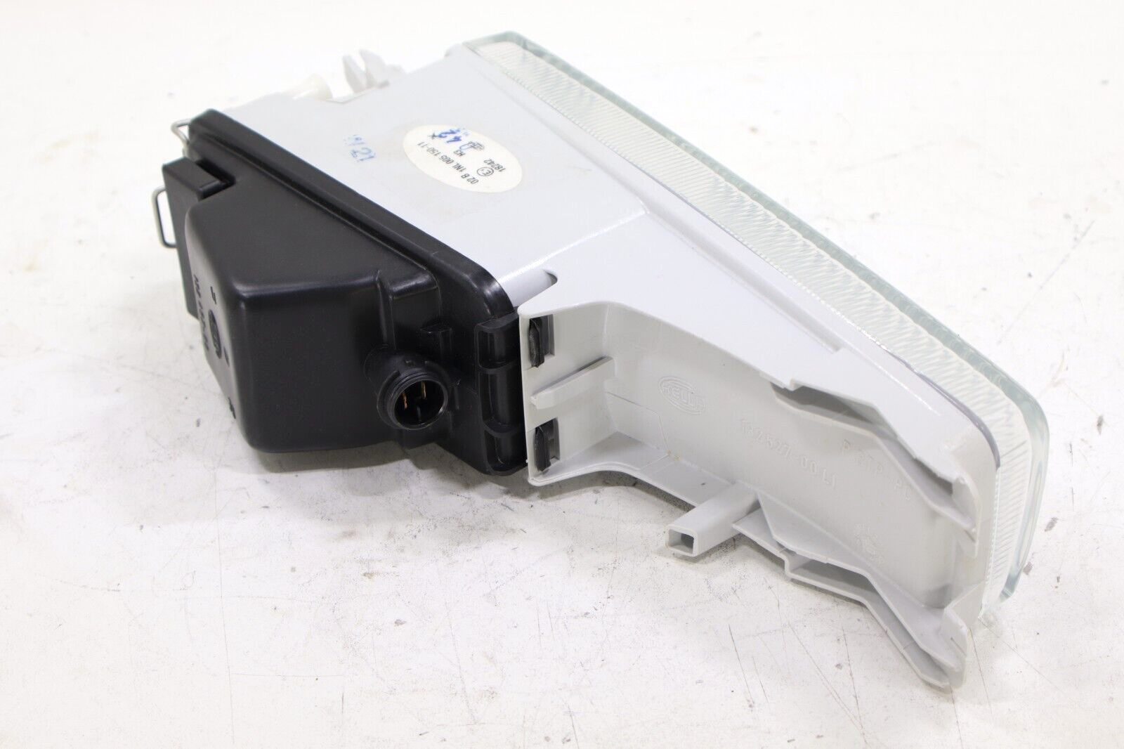 Audi 80 90 Quattro 1991-1995 NEW Hella Fog Light Fog Lamp Front Left - Image 9