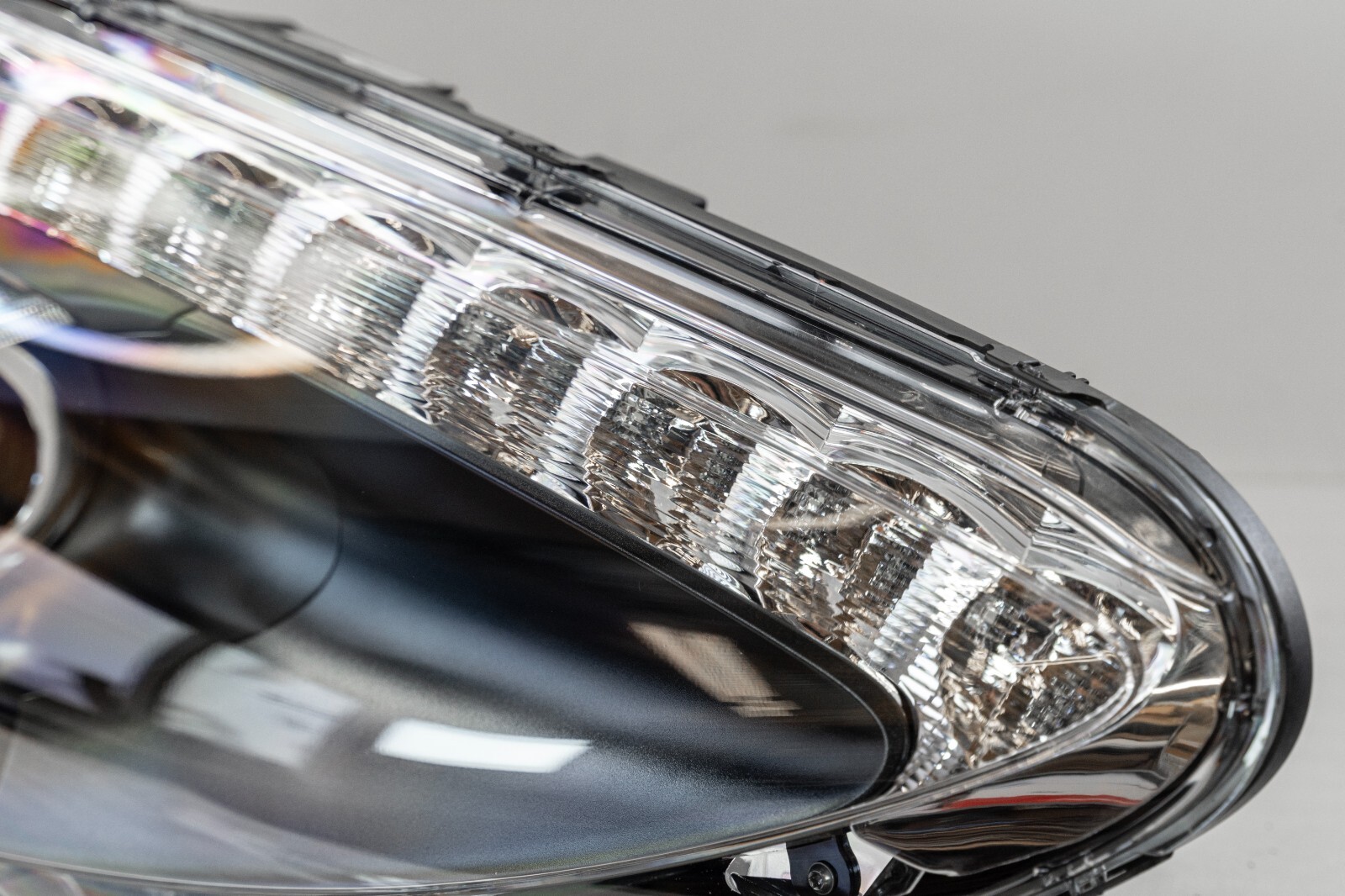 Aston Martin Vanquish Headlight Right Passenger OEM 2012-2018 Genuine Original – Image 2