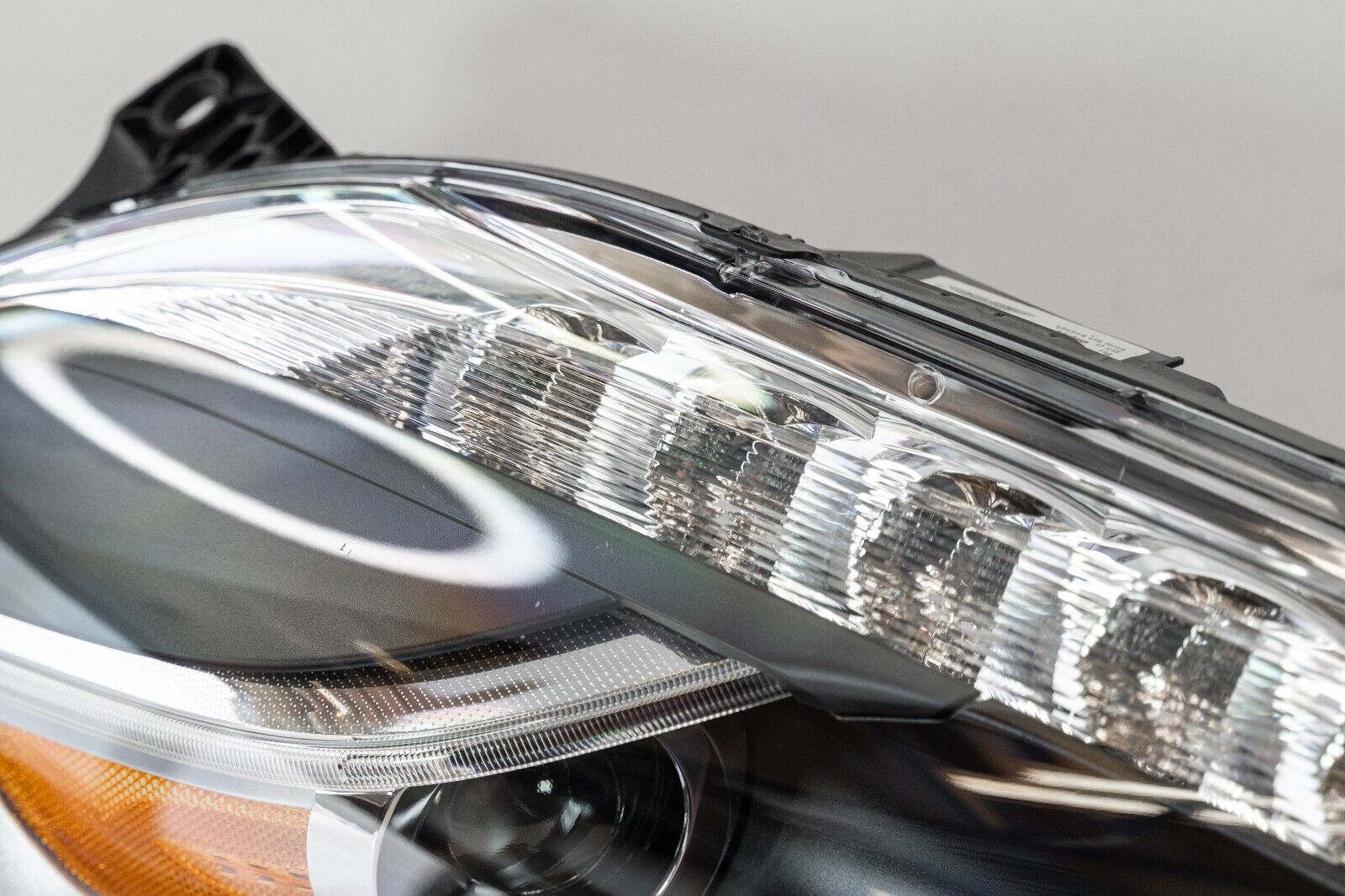 Aston Martin Vanquish Headlight Right Passenger OEM 2012-2018 Genuine Original – Image 3