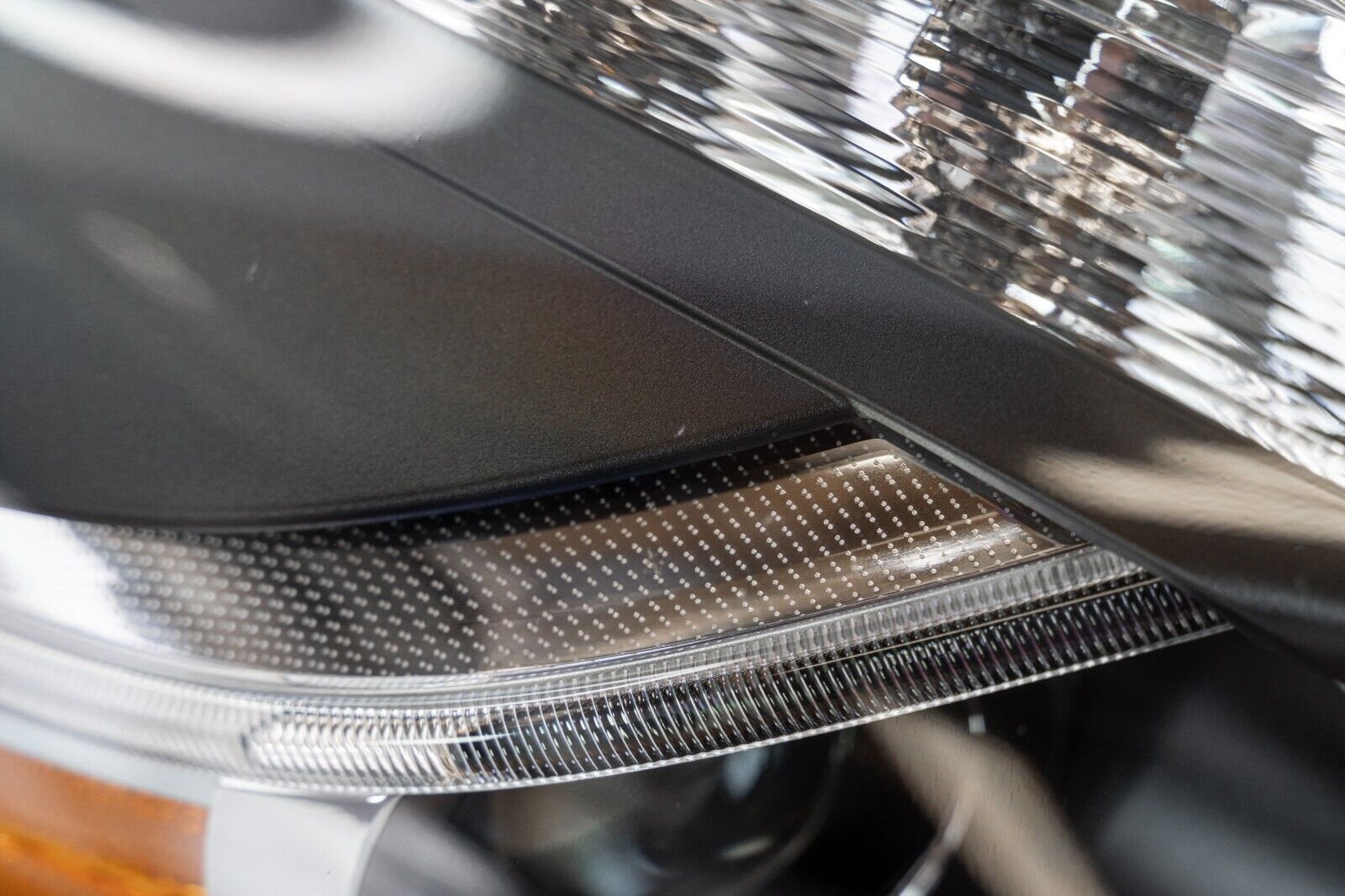 Aston Martin Vanquish Headlight Right Passenger OEM 2012-2018 Genuine Original – Image 5