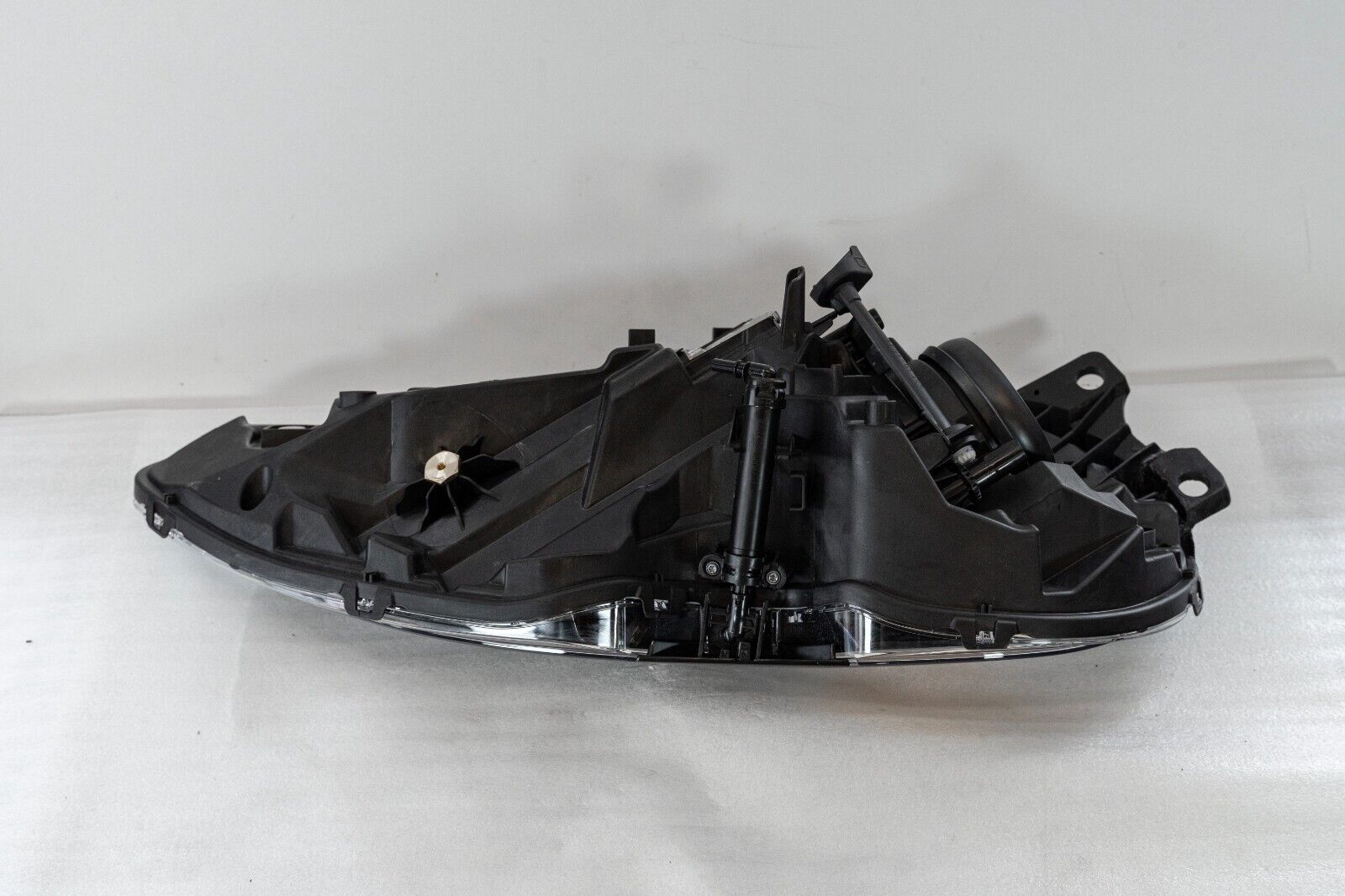 Aston Martin Vanquish Headlight Right Passenger OEM 2012-2018 Genuine Original – Image 13