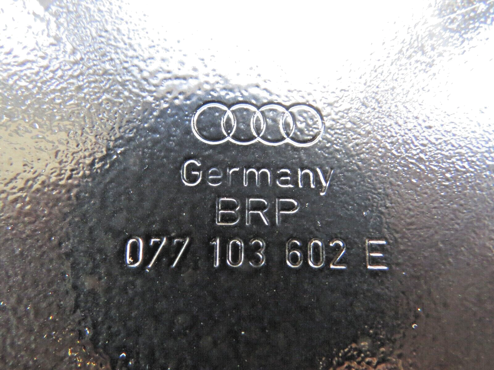 Audi Volkswagen 4.2L 2004-2006 OEM Engine Oil Pan Upper & Oil Pan Lower - Image 7