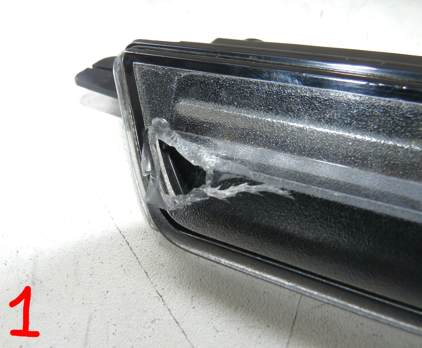 Rolls-Royce Cullinan 2019-2024 OEM High Level Brake Light - Image 4
