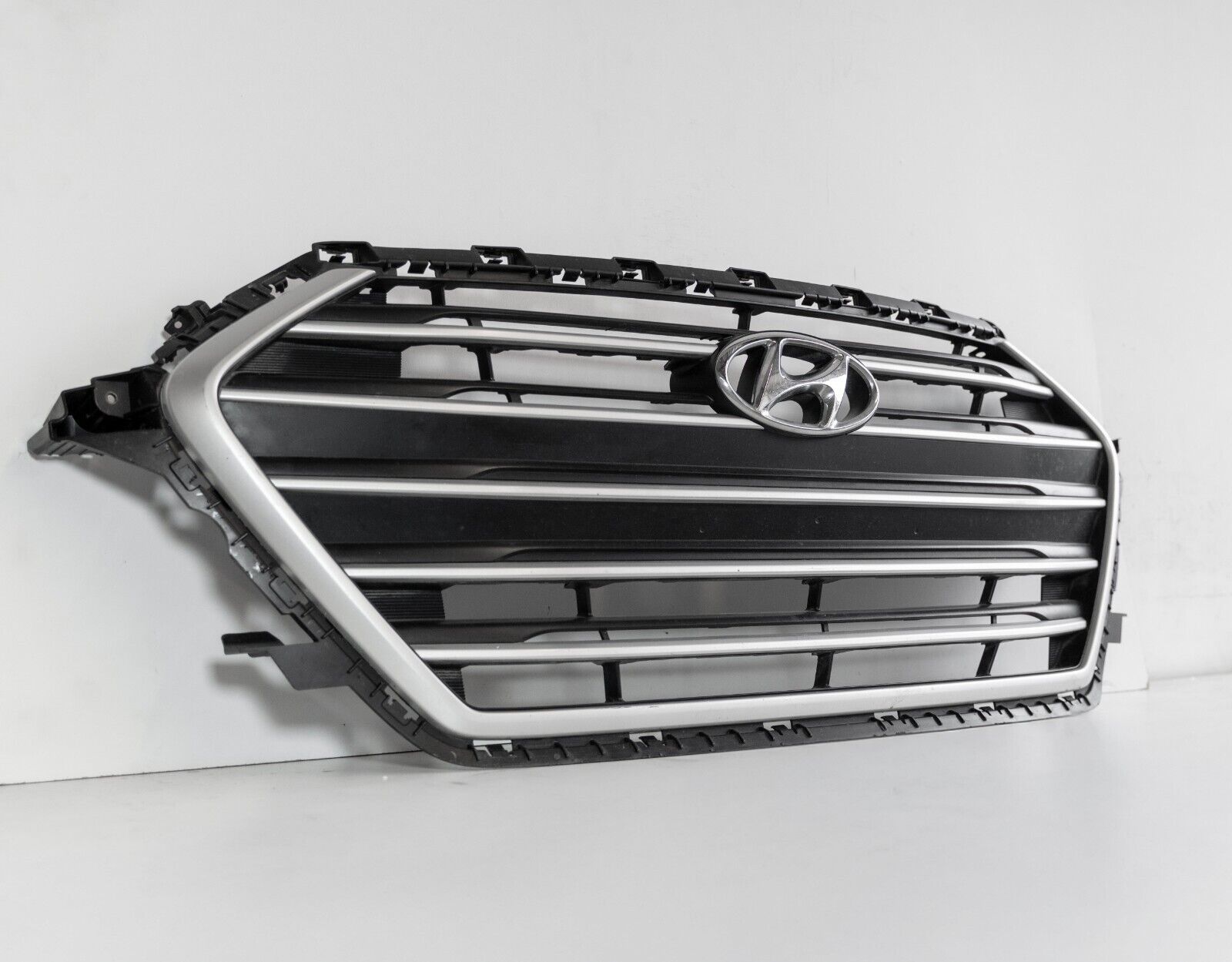 Hyundai Elantra Front Grille OEM 2016 2017 2018 Genuine Original 86350-F3000