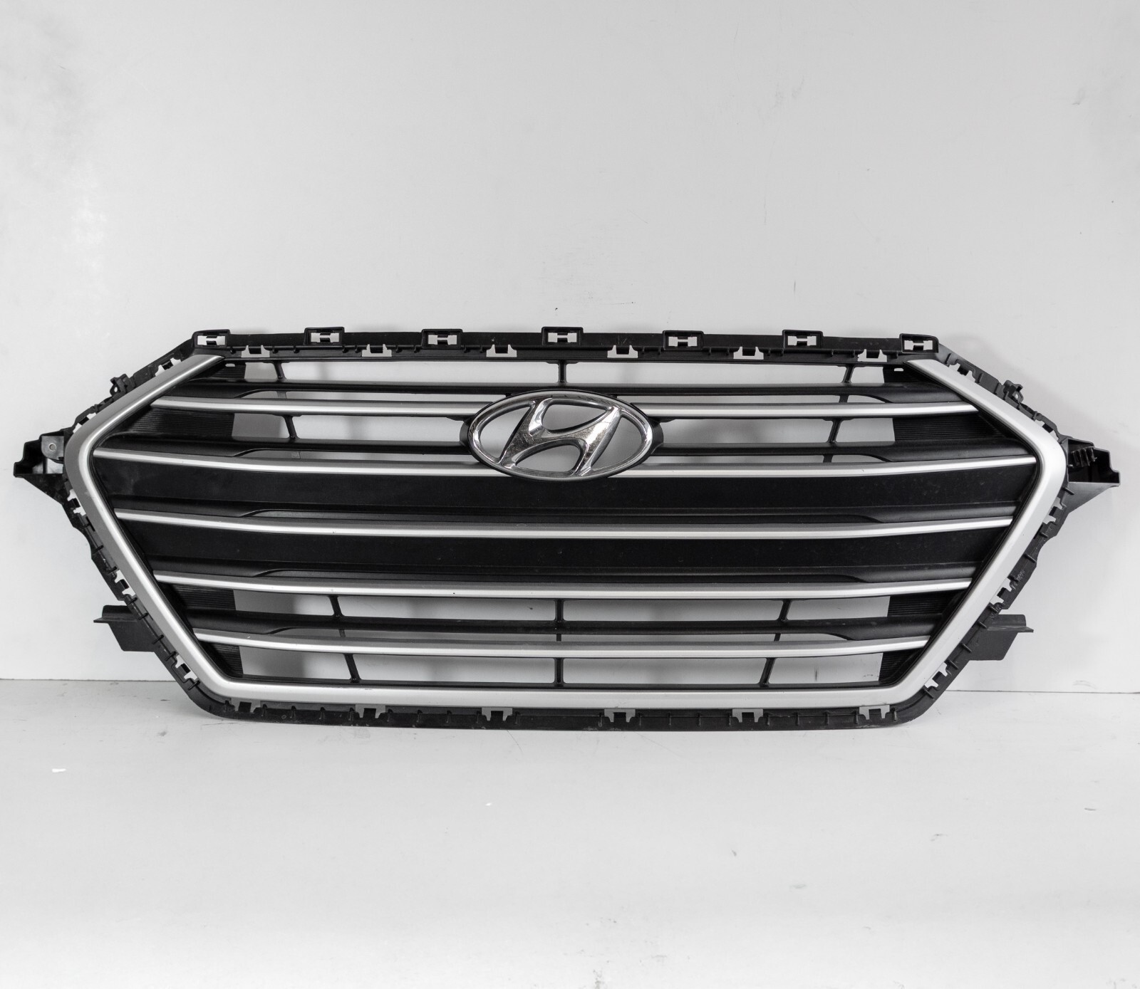Hyundai Elantra Front Grille OEM 2016 2017 2018 Genuine Original 86350-F3000 - Image 2