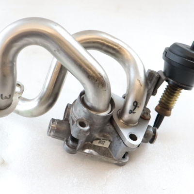 Mercedes E350 GL350 ML350 S63 AMG 2011-2016 OEM EGR Changeover Valve W/Pipes