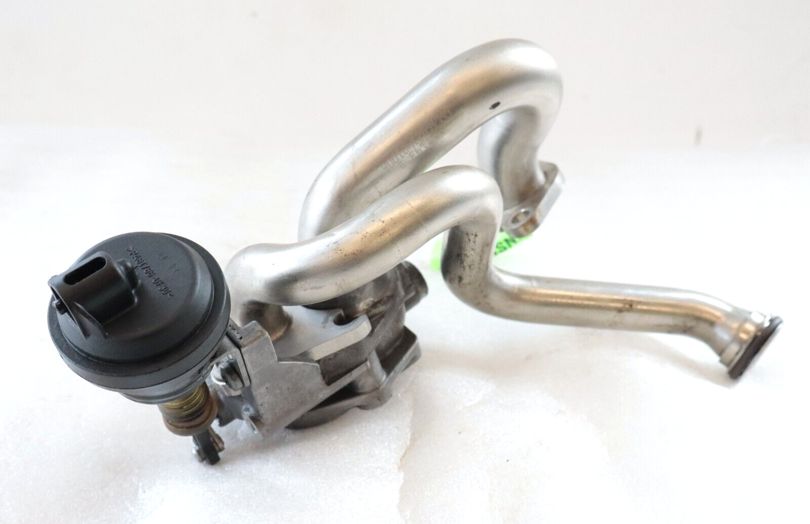 Mercedes E350 GL350 ML350 S63 AMG 2011-2016 OEM EGR Changeover Valve W/Pipes - Image 4