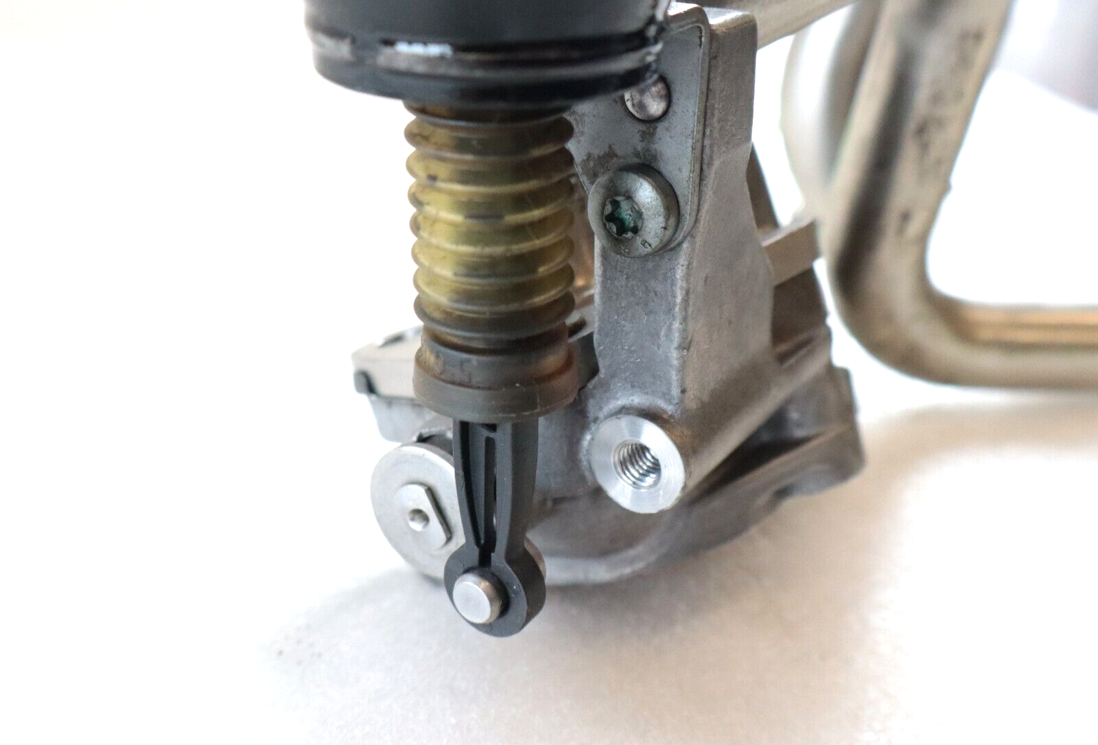 Mercedes E350 GL350 ML350 S63 AMG 2011-2016 OEM EGR Changeover Valve W/Pipes - Image 13