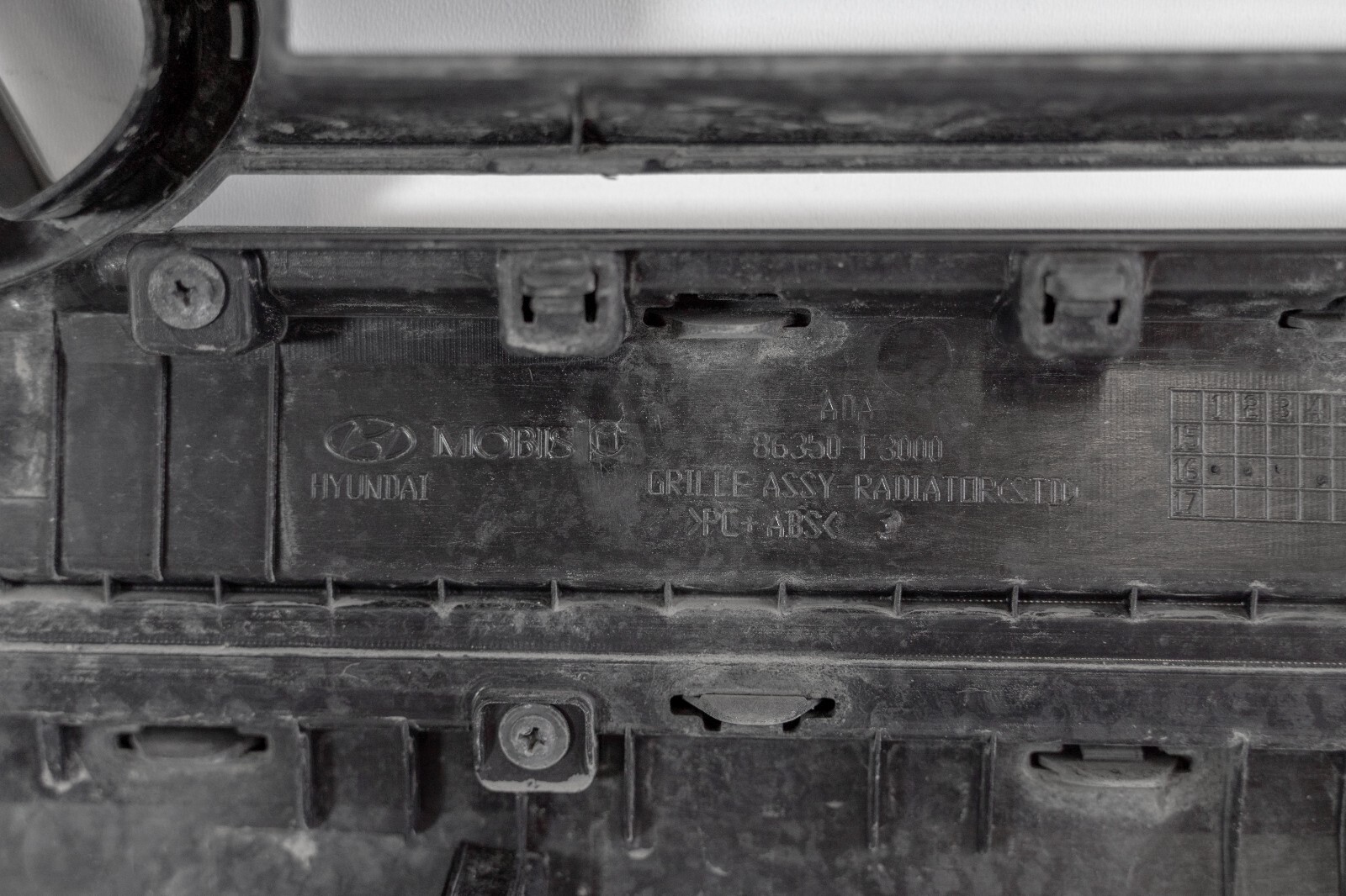 Hyundai Elantra Front Grille OEM 2016 2017 2018 Genuine Original 86350-F3000 - Image 14