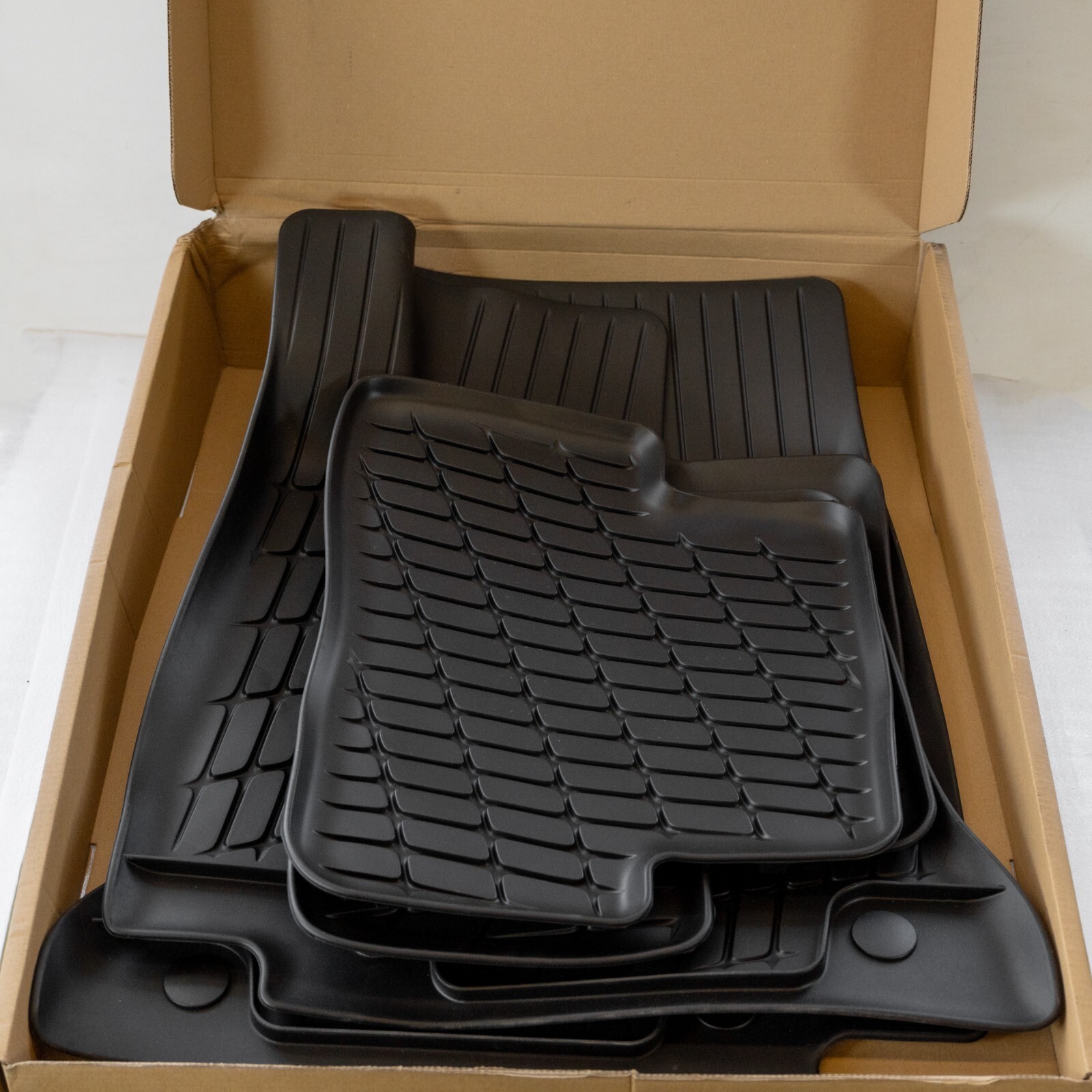 Mercedes C300 C43 C63 AMG Winter Rubber Floor mat set OEM 2023 2024 W206 Genuine - Image 18