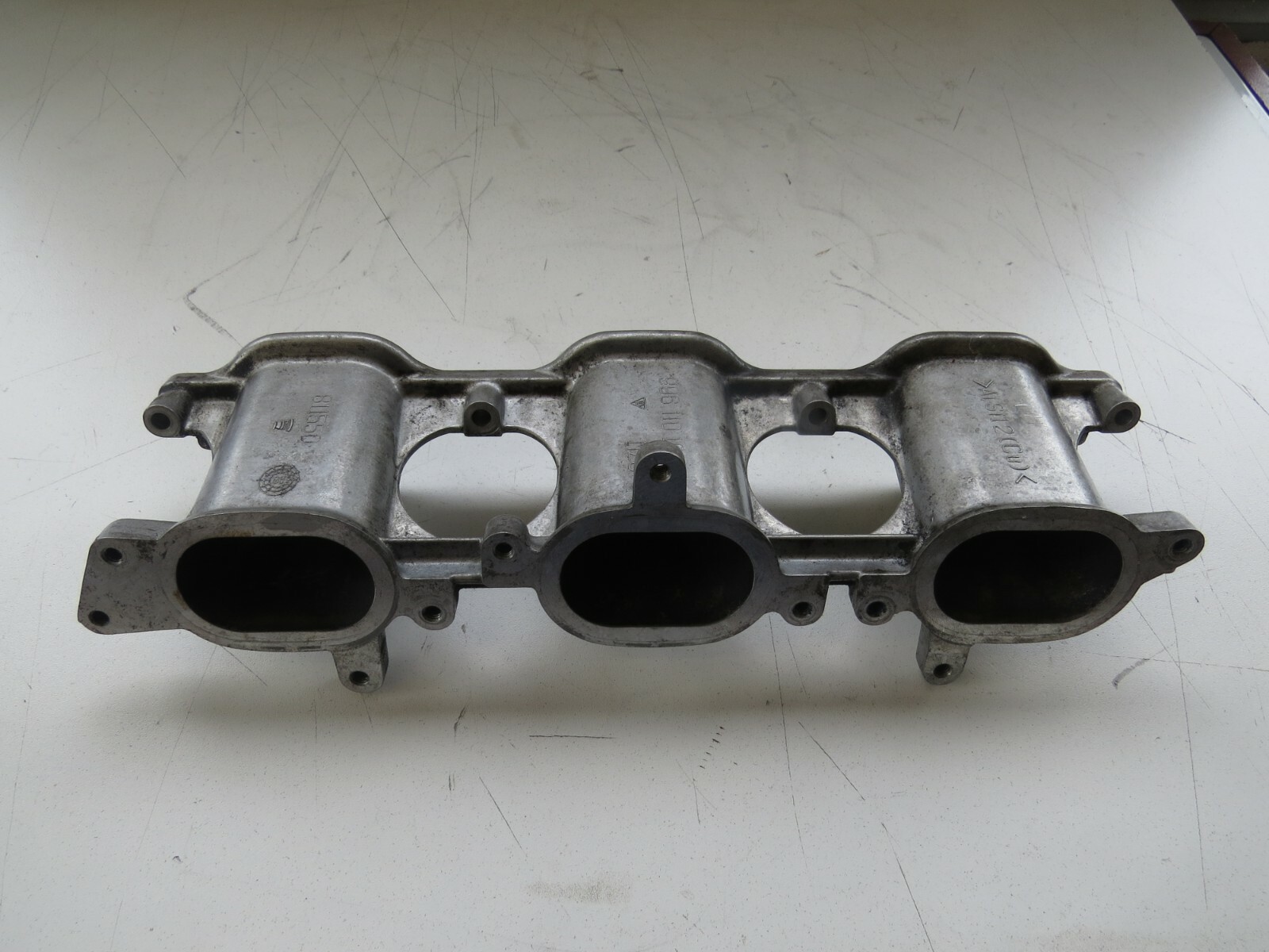 Porsche 911 996 1999-2004 OEM Lower Intake Manifold Inlet Ports - Image 5