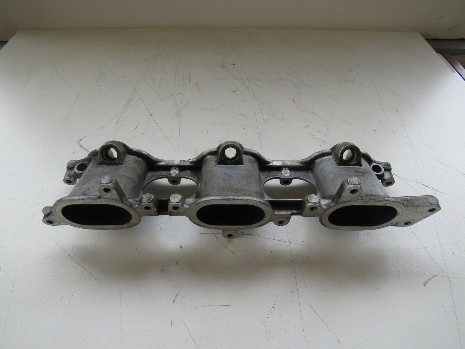Porsche 911 996 1999-2004 OEM Lower Intake Manifold Inlet Ports - Image 7