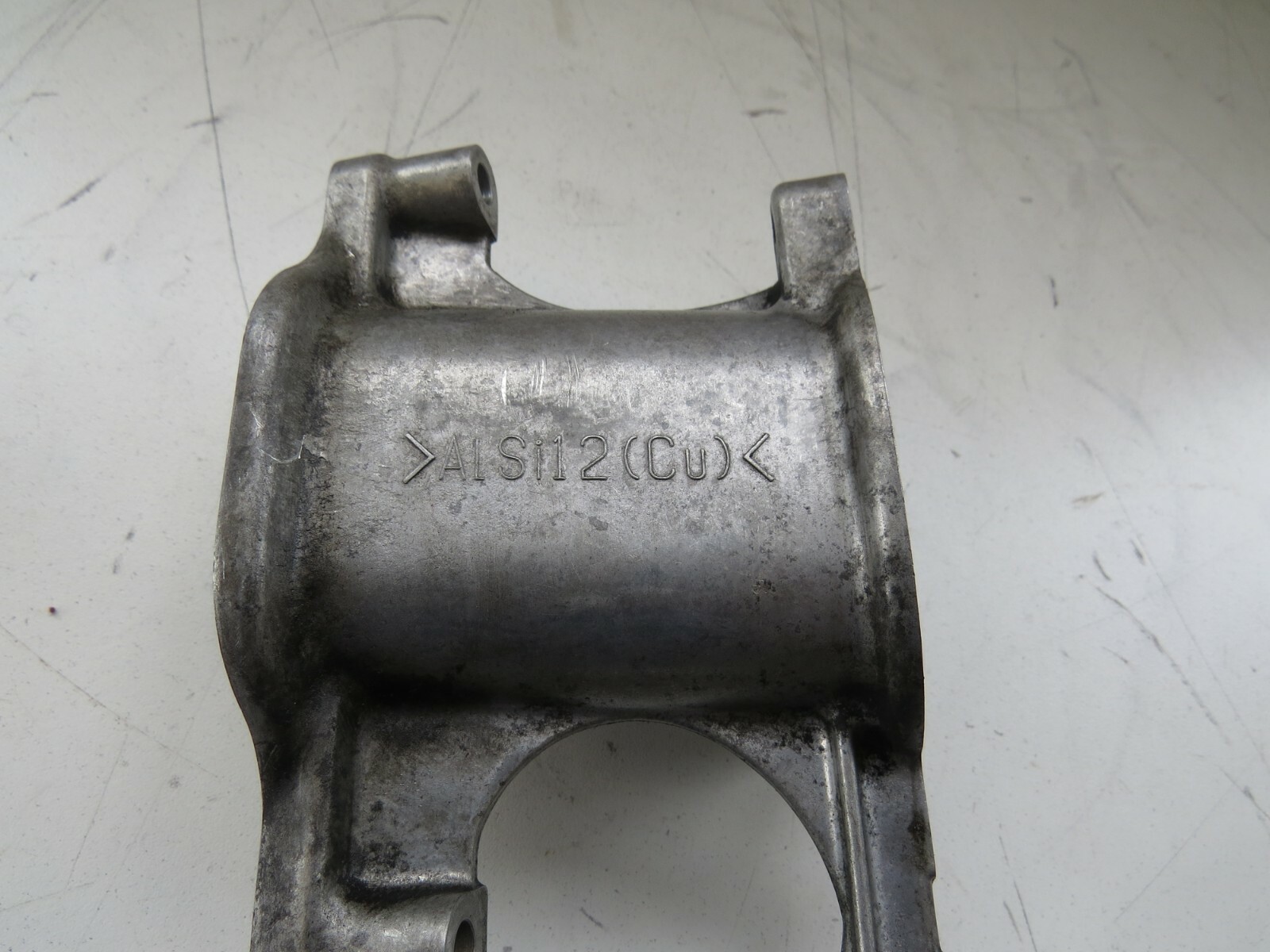 Porsche 911 996 1999-2004 OEM Lower Intake Manifold Inlet Ports - Image 9