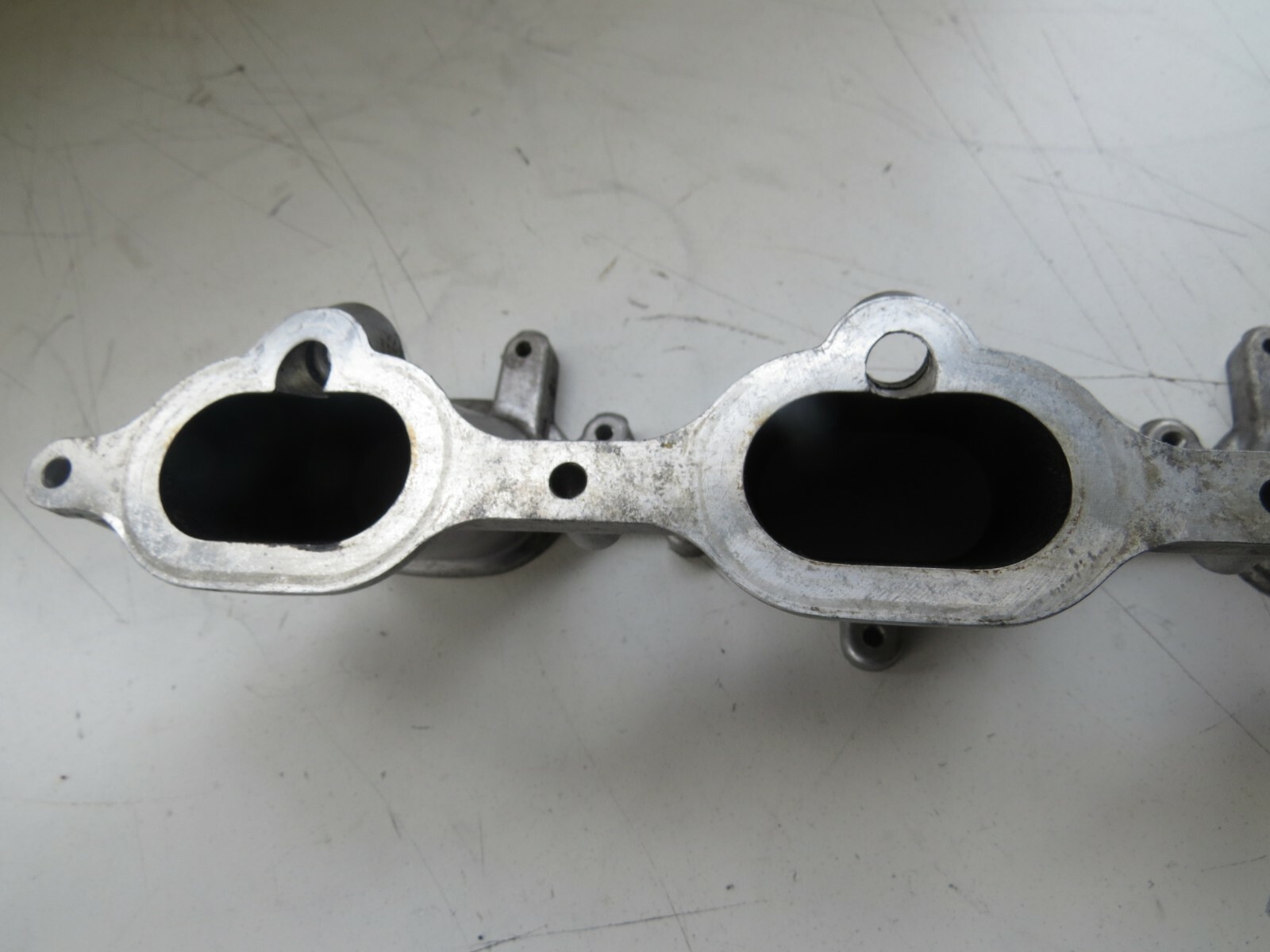 Porsche 911 996 1999-2004 OEM Lower Intake Manifold Inlet Ports - Image 11