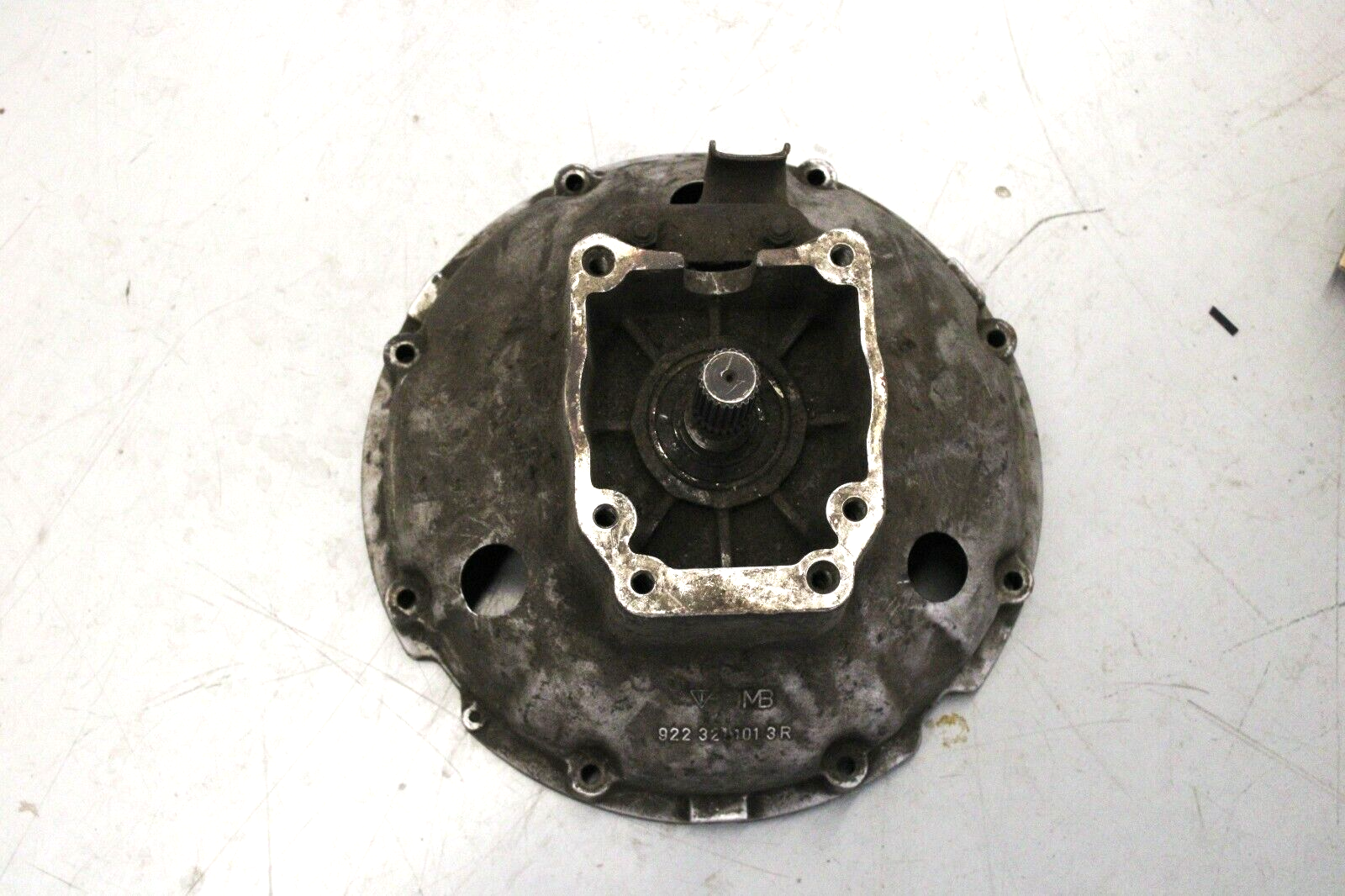 Porsche 924 928 1978-1986 OEM Automatic Transmission Bell Housing – Image 2