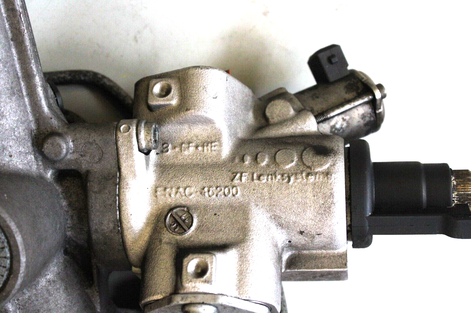 Mercedes CL550 S350 S550 2010-2014 OEM Steering Rack & Pinion - Image 9