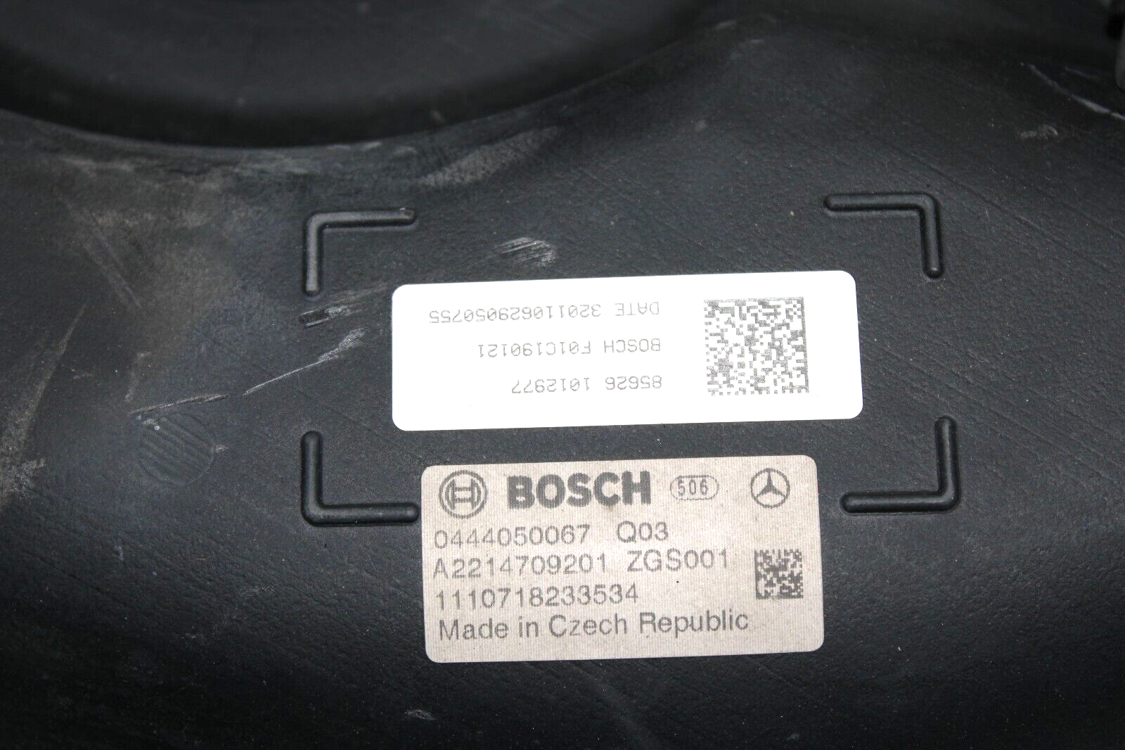 Mercedes S350 S63 2012 2013 OEM DEF Tank Reservoir w/o Preheater w/o Pump - Image 3