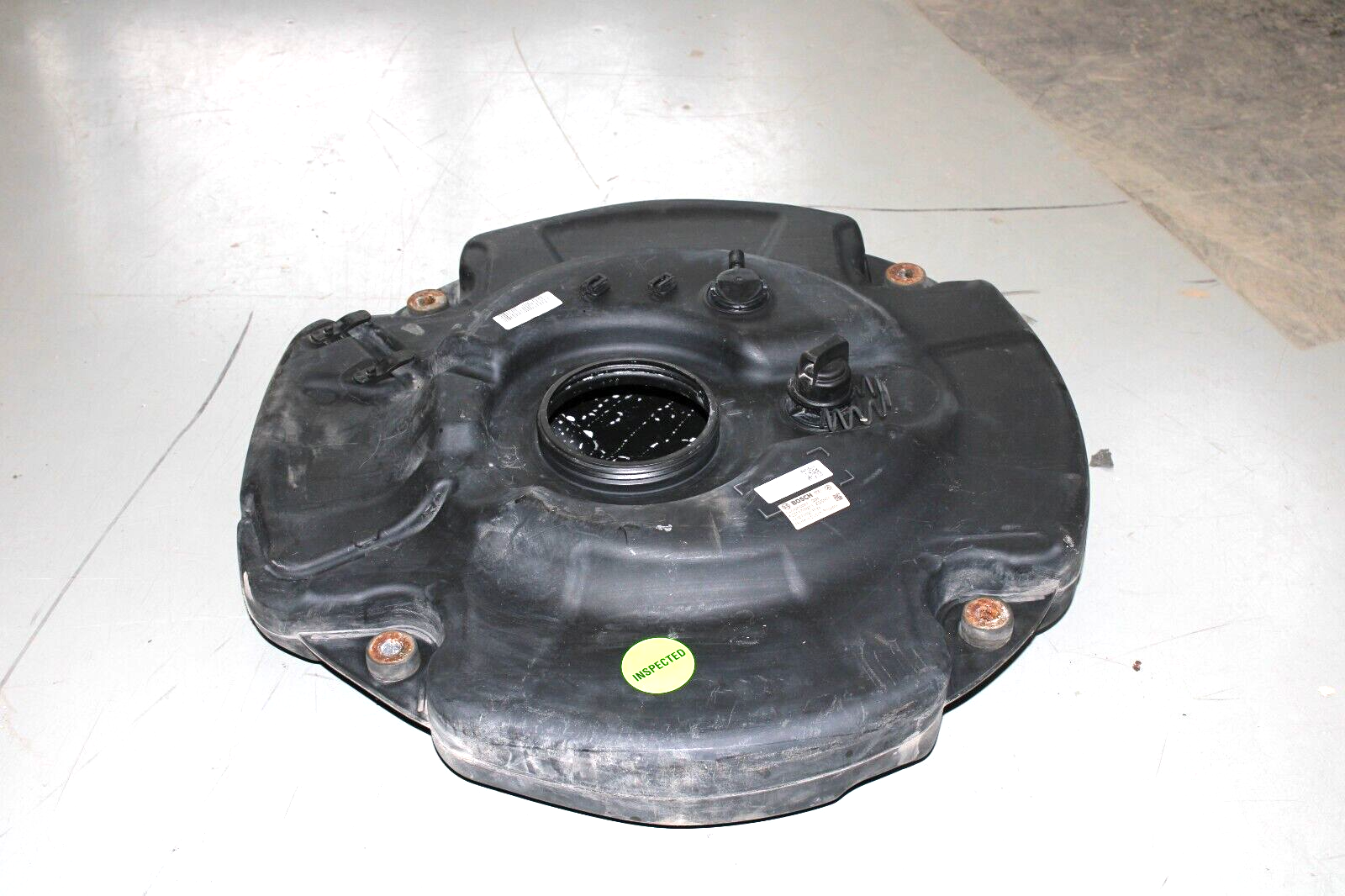 Mercedes S350 S63 2012 2013 OEM DEF Tank Reservoir w/o Preheater w/o Pump - Image 6