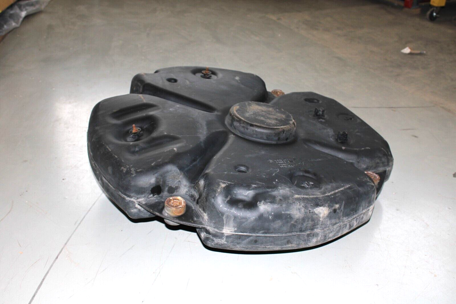 Mercedes S350 S63 2012 2013 OEM DEF Tank Reservoir w/o Preheater w/o Pump - Image 10