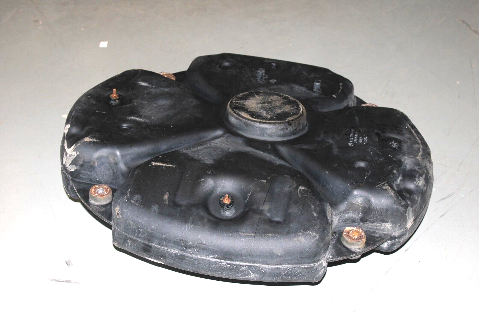 Mercedes S350 S63 2012 2013 OEM DEF Tank Reservoir w/o Preheater w/o Pump - Image 12