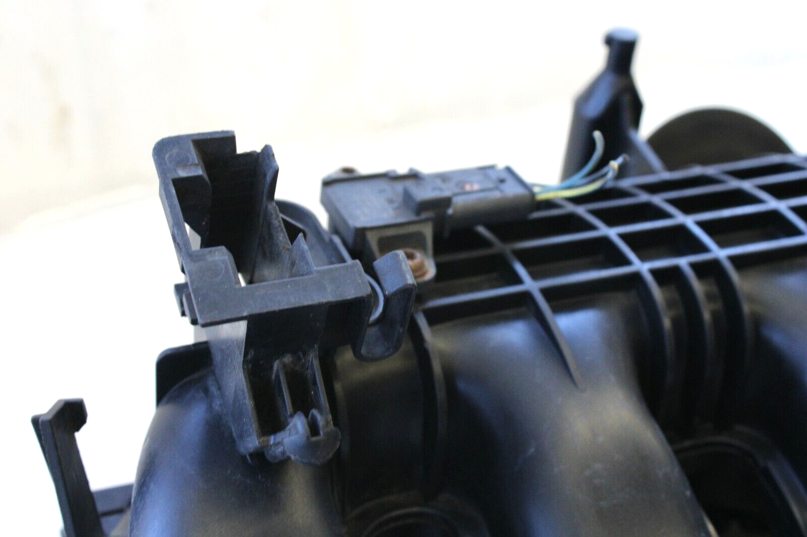 BMW 535i 640i 740i M3 M4 X1 X3 X5 X6 3.0L 2007-2021 OEM Engine Intake Manifold - Image 4