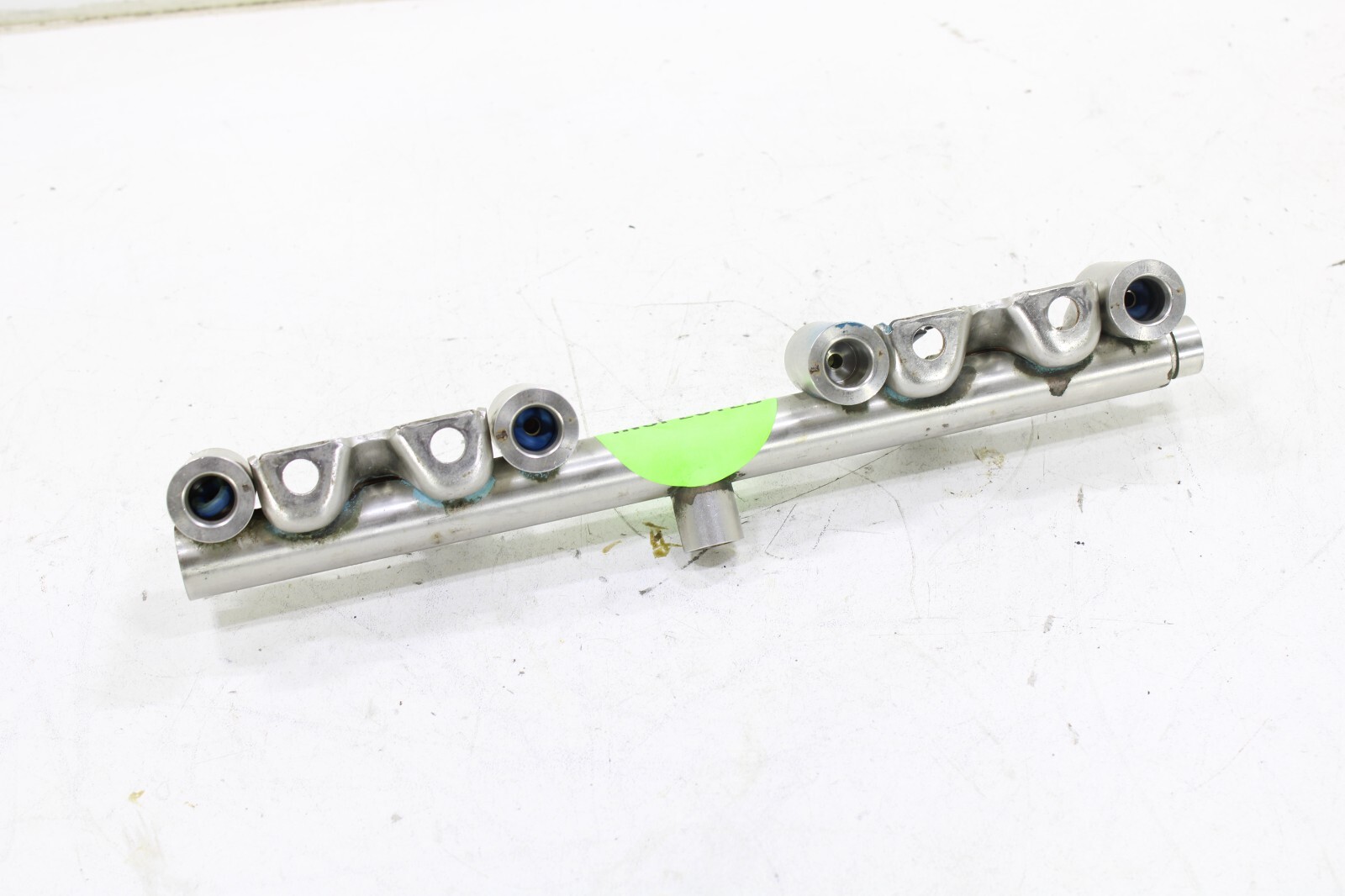 Mini Cooper 1.6L 2009-2012 OEM Fuel Injection Rail Fuel Rail – Image 3