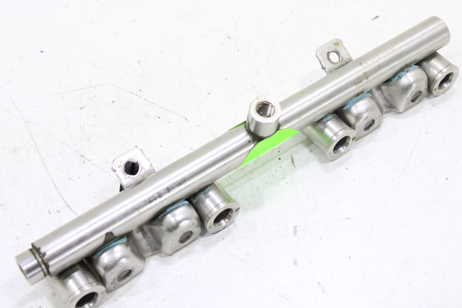 Mini Cooper 1.6L 2009-2012 OEM Fuel Injection Rail Fuel Rail – Image 9