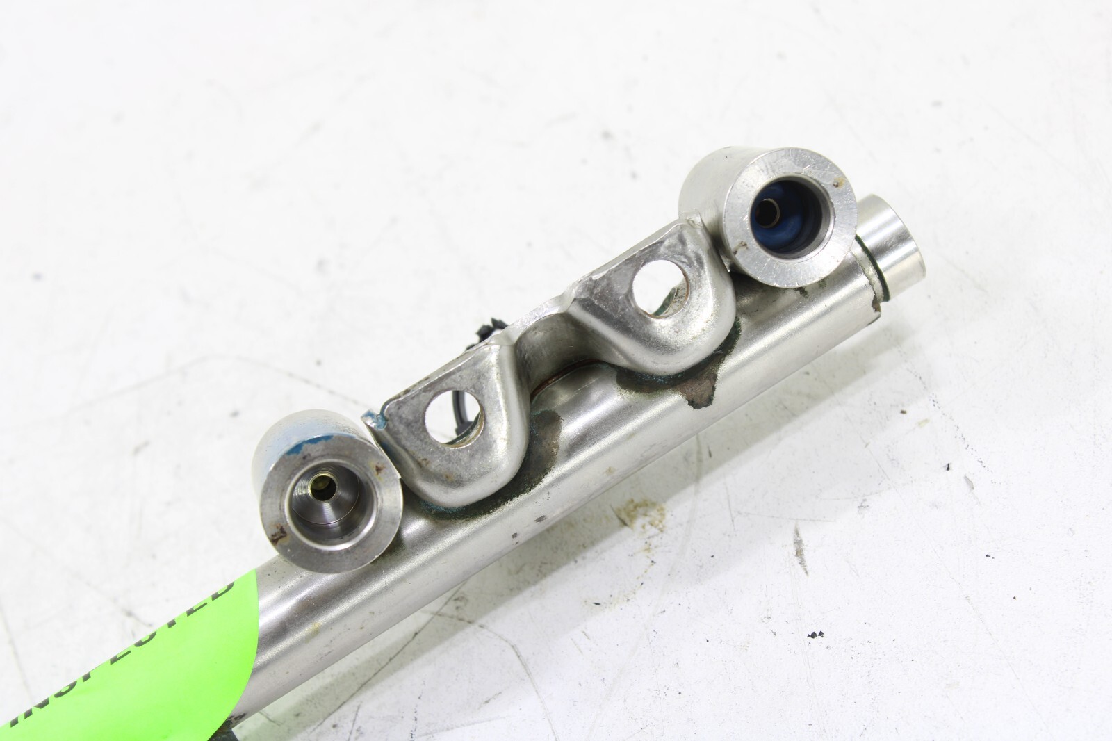 Mini Cooper 1.6L 2009-2012 OEM Fuel Injection Rail Fuel Rail – Image 10