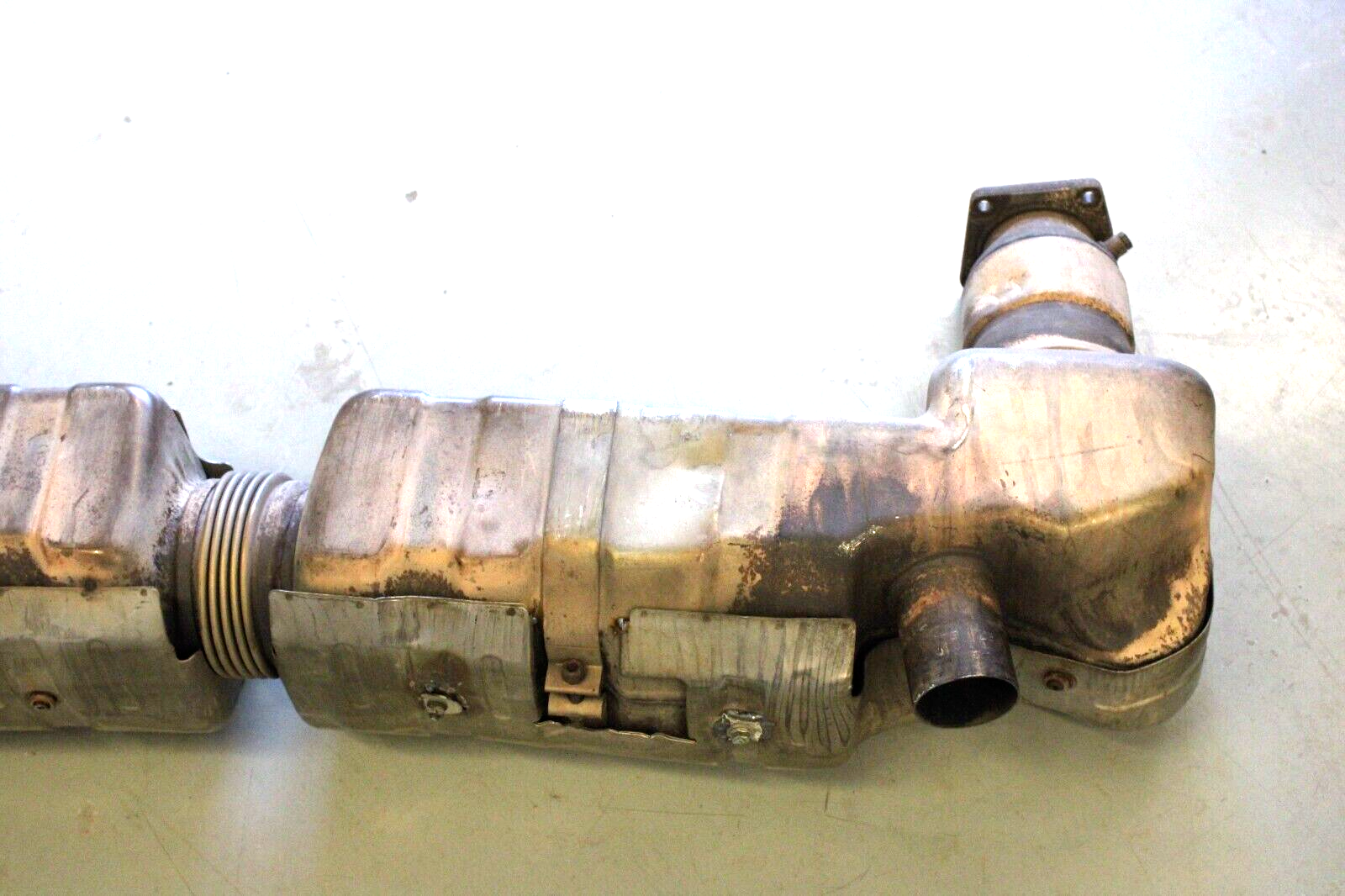 Porsche 911 Turbo 2001-2005 OEM Muffler Down Pipe Rear - Image 7