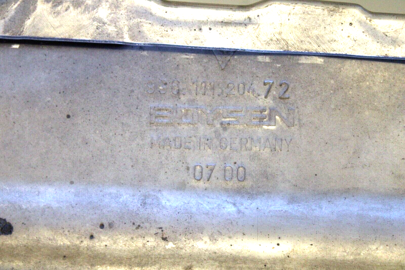 Porsche 911 Turbo 2001-2005 OEM Muffler Down Pipe Rear - Image 17