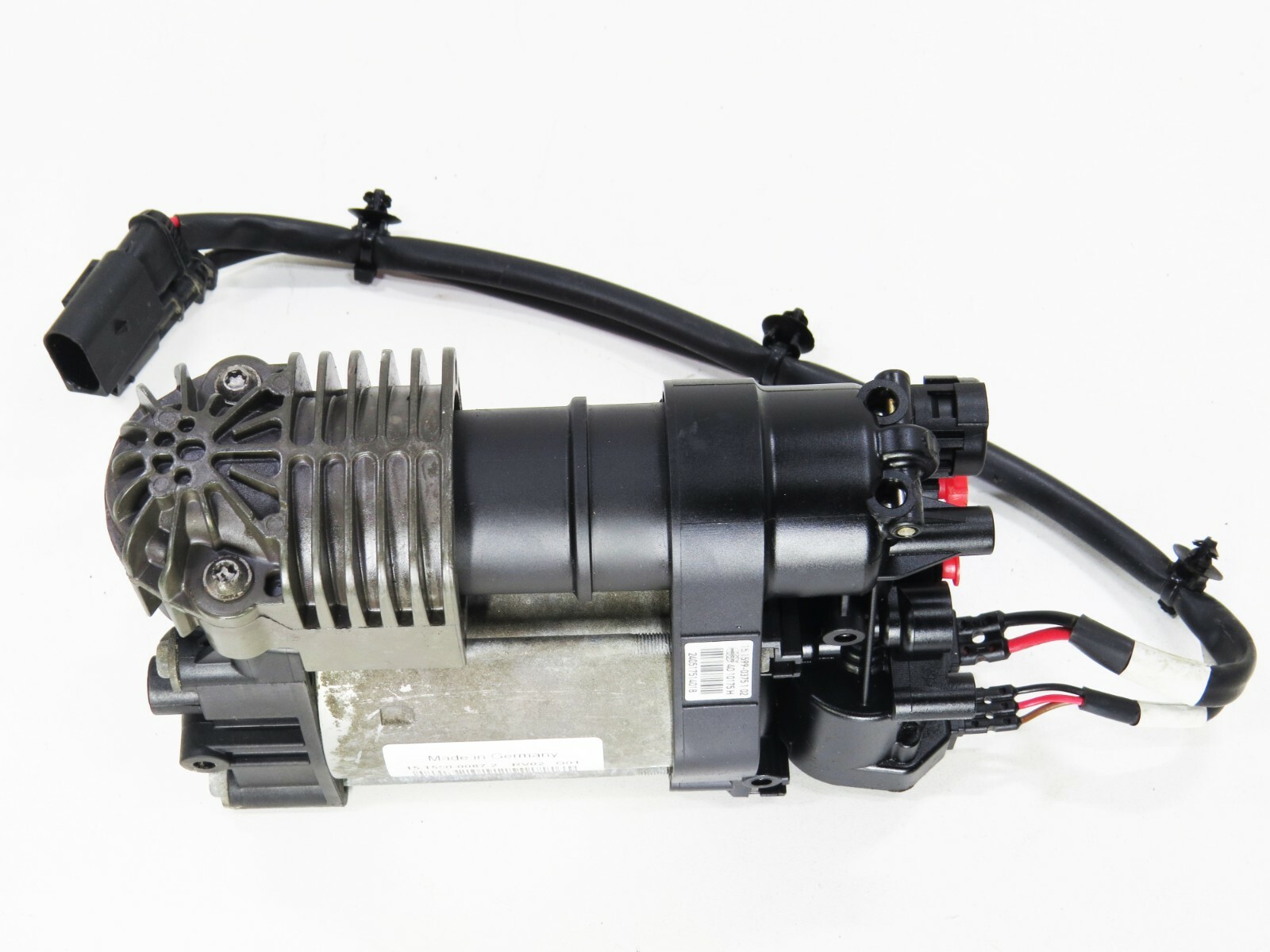 Volvo S90 V90 Cross Country XC60 XC90 2016-2023 OEM Air Suspension Compressor – Image 3