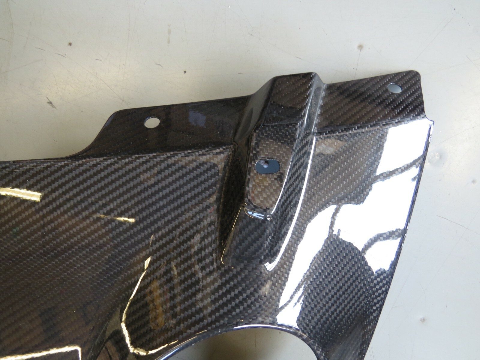 Aston Martin V8 V12 OEM Carbon Fiber Rear Bumper Diffuser Rear DD2317E955AA – Image 9