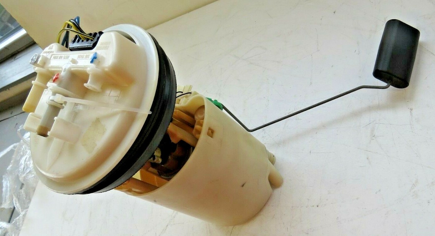 Volvo 2000 2001 2002 2003 2004 OEM Electric Fuel Pump 30630596 - Image 4