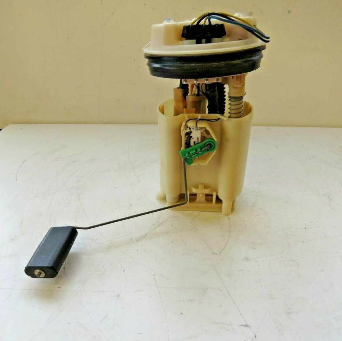 Volvo 2000 2001 2002 2003 2004 OEM Electric Fuel Pump 30630596 - Image 5