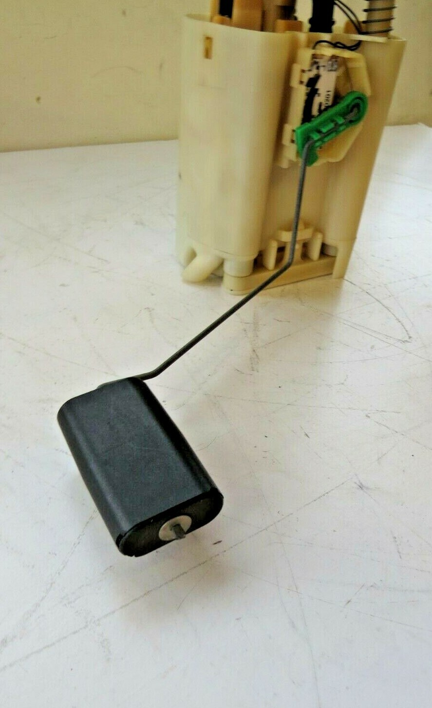 Volvo 2000 2001 2002 2003 2004 OEM Electric Fuel Pump 30630596 - Image 7