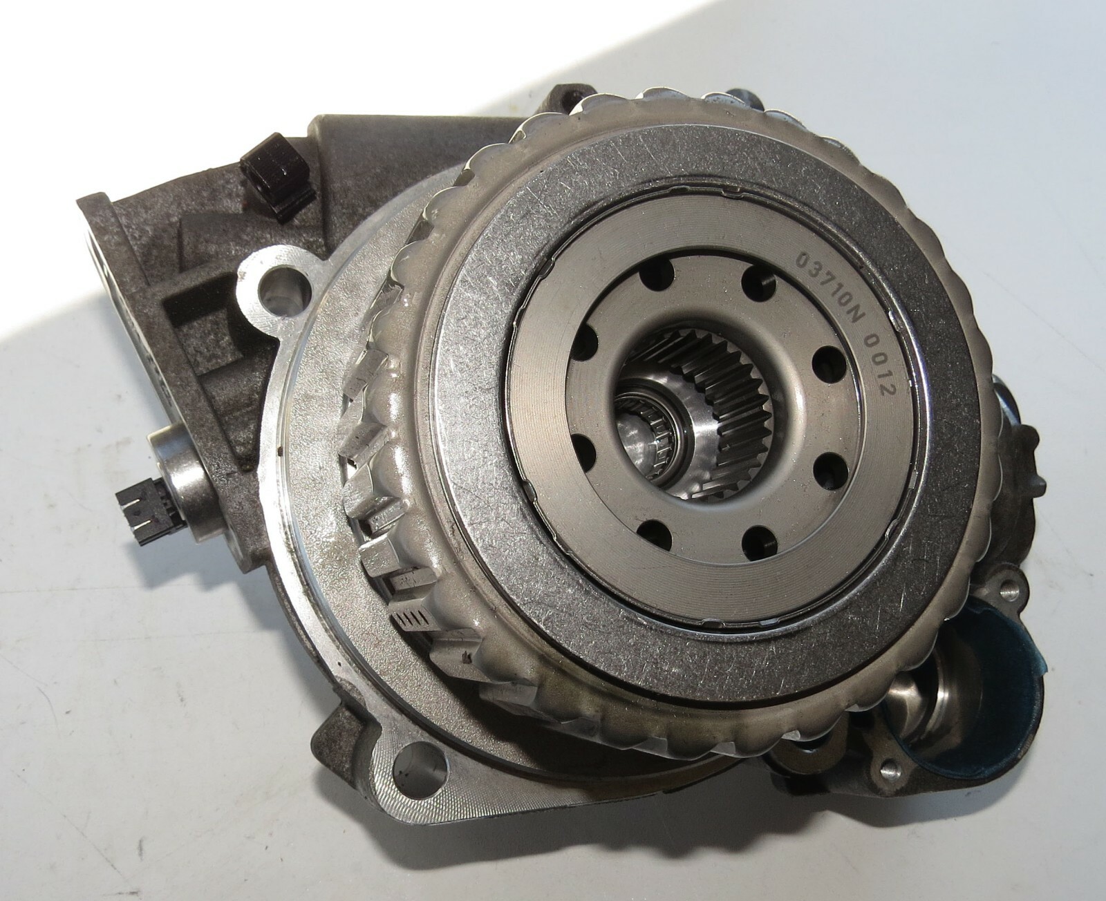 Volkswagen Golf 2011-2012 OEM AWD Differential Pump Motor Differential Coupling – Image 4
