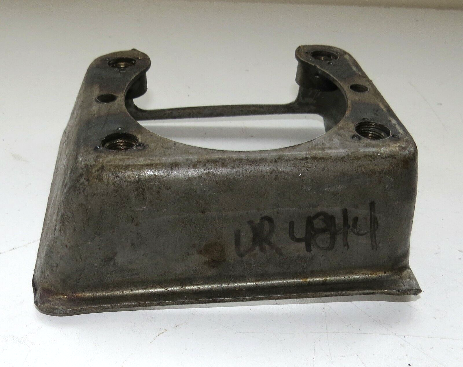 Bentley Rolls-Royce 1959-1967 OEM Bracket Front Anchorage Rear Spring RH - Image 6