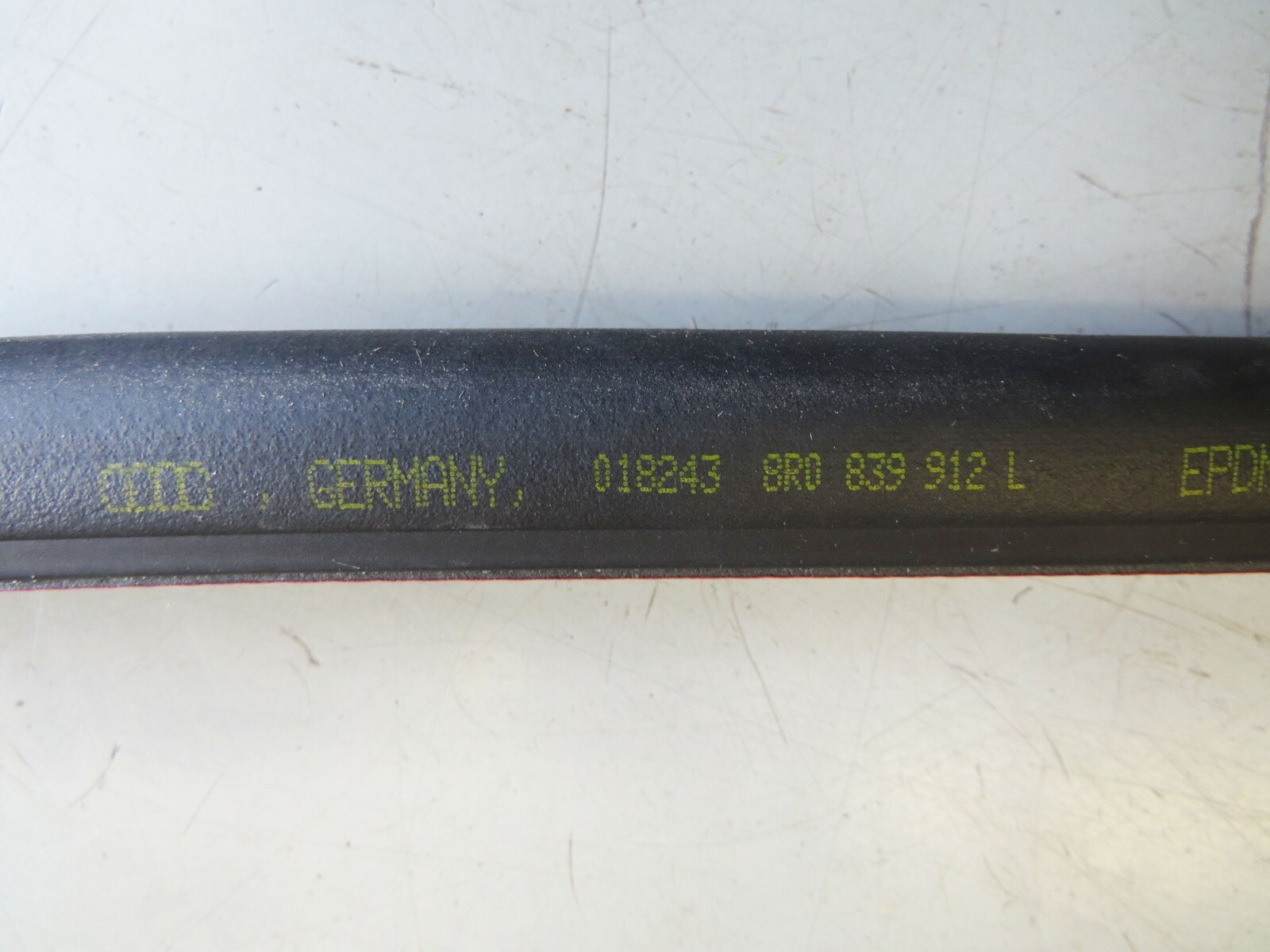 Audi Q5 SQ5 2009-2016 OEM NEW Rear Right Door Weatherstrip Rubber Seal – Image 9
