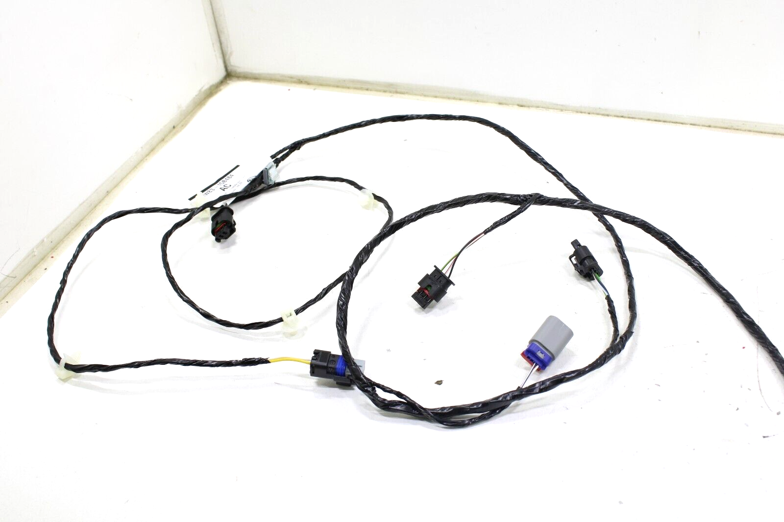 Jaguar XK X150 2007-2014 OEM NEW Rear Bumper Parking Sensor Wiring Harness - Image 12