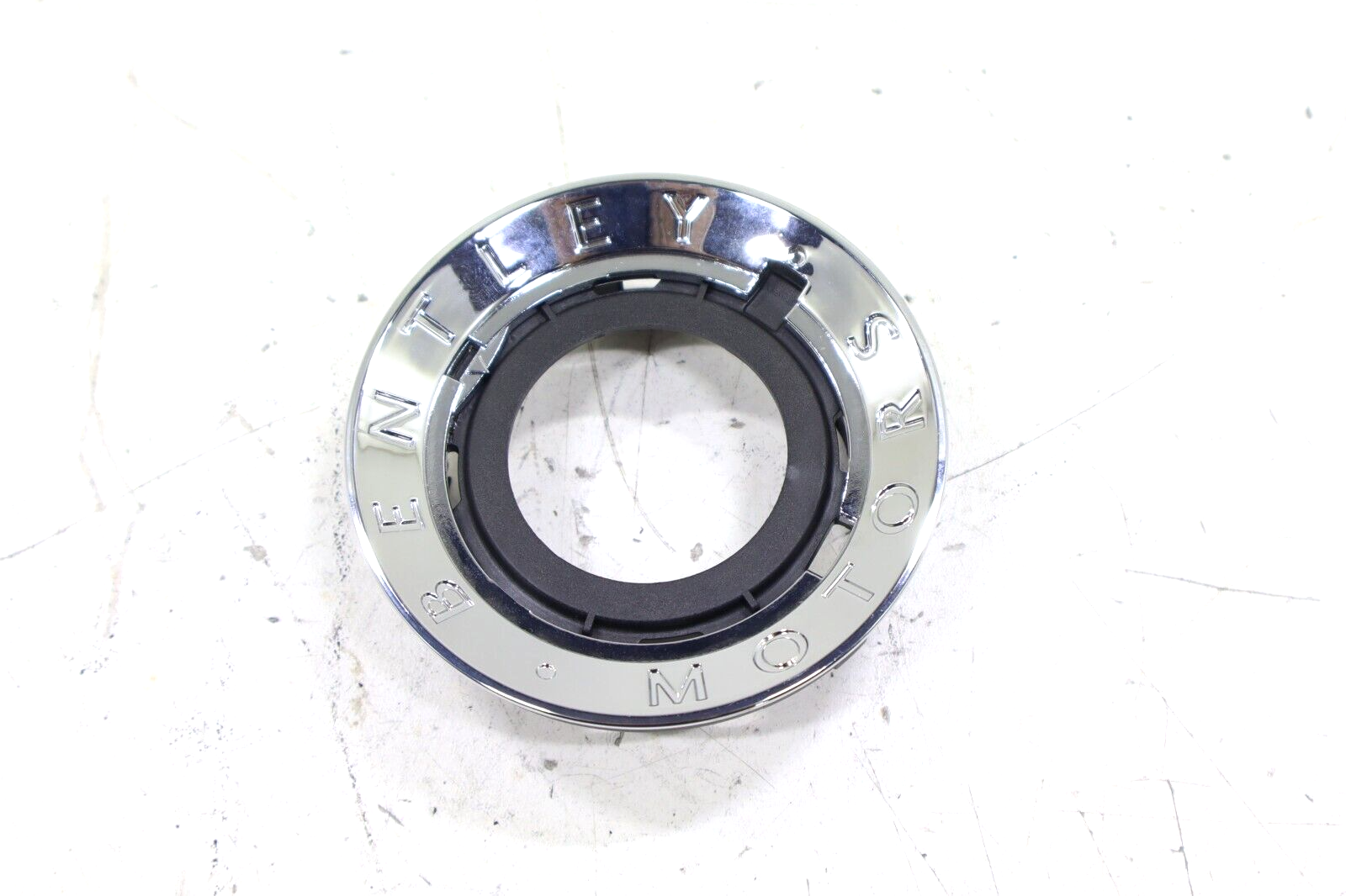 Bentley Continental 2006-2015 OEM NEW Wheel Center Cap Ring - Image 2