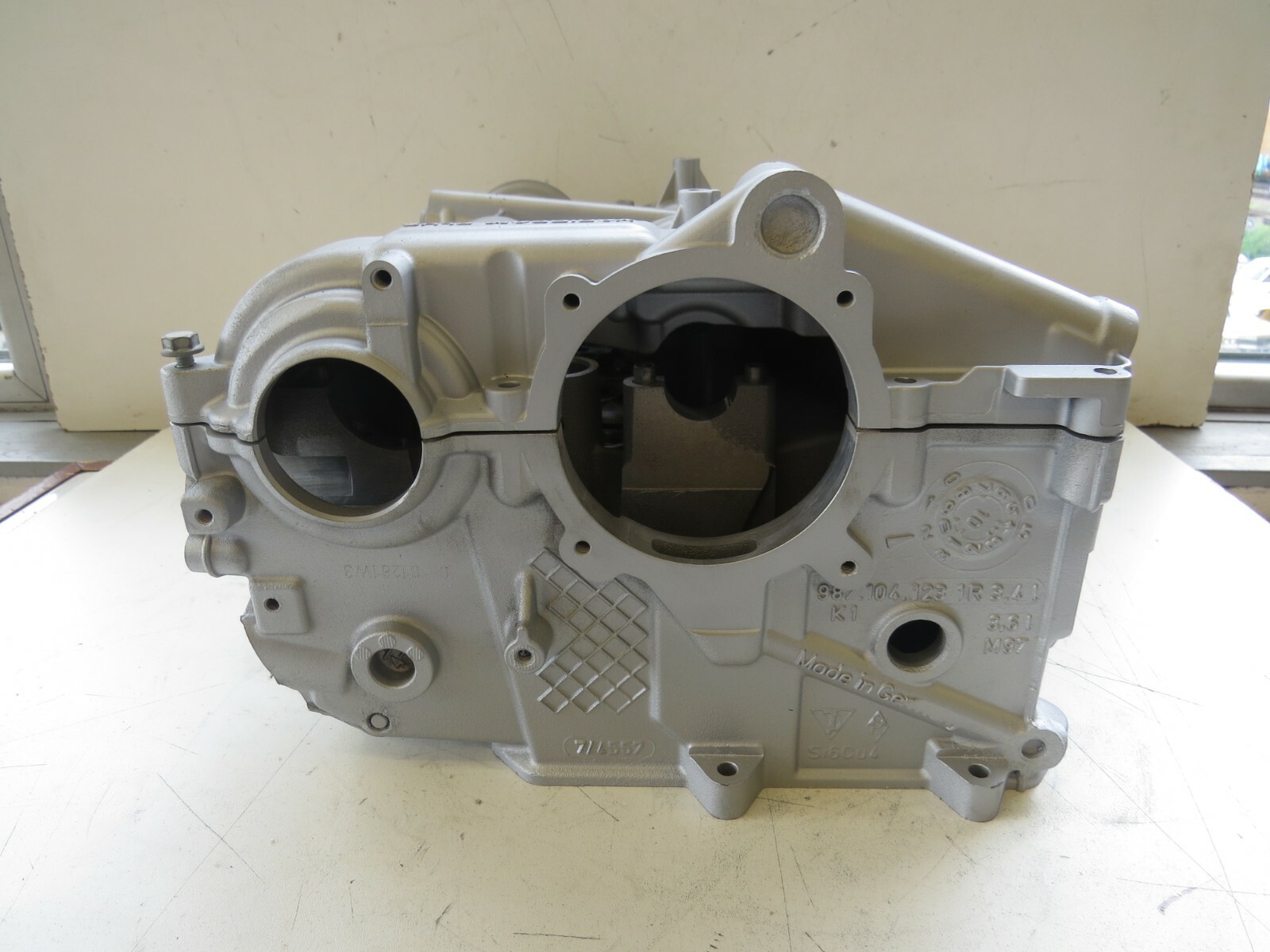 Porsche 911 3.4L 3.6L 2006-2008 OEM Rebuilt Engine Cylinder Head Block (Cyl 4-6) – Image 6