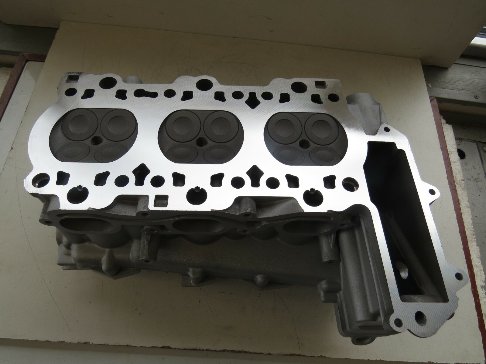 Porsche 911 3.4L 3.6L 2006-2008 OEM Rebuilt Engine Cylinder Head Block (Cyl 4-6) – Image 8