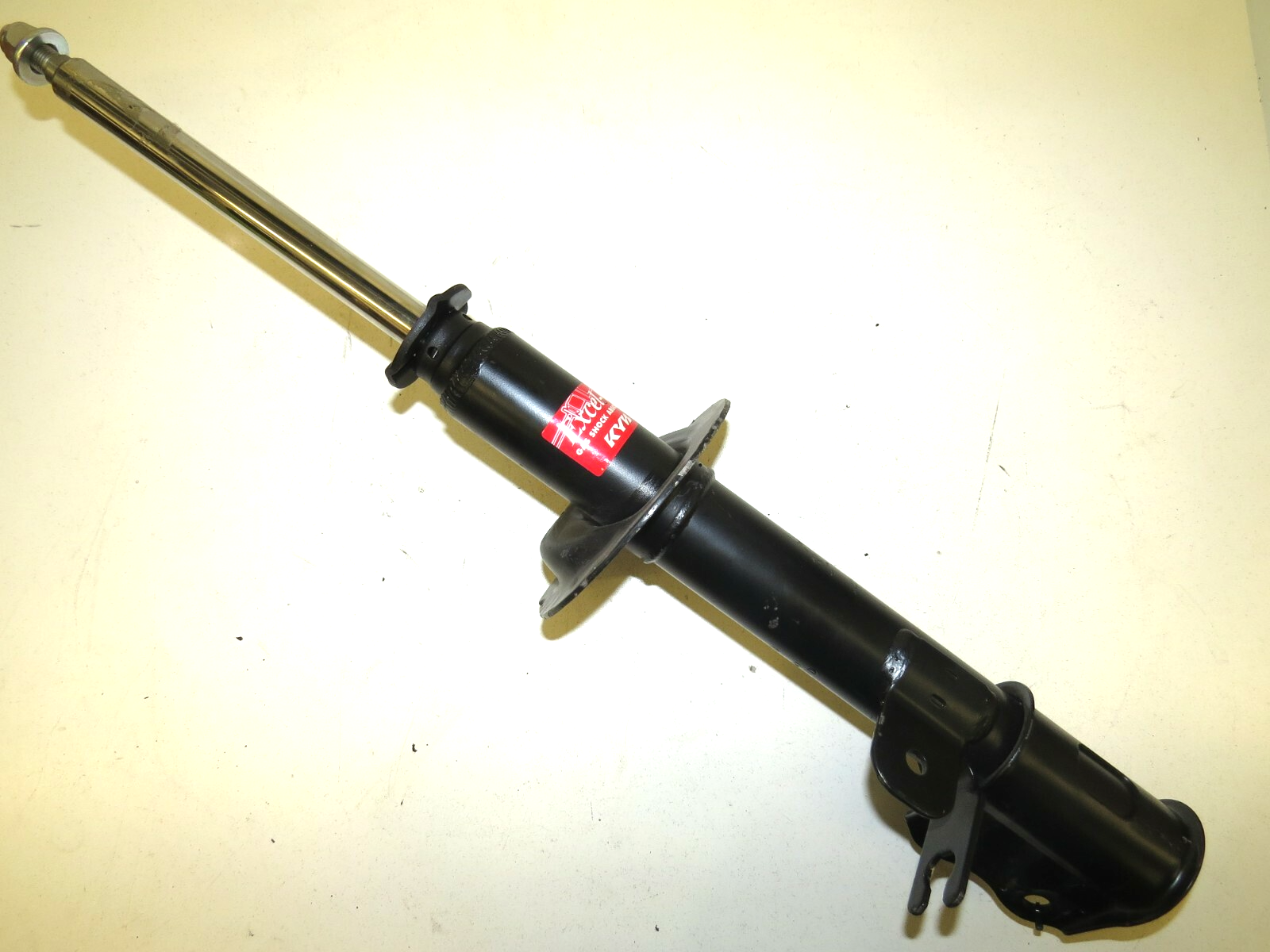 Suzuki Forenza Reno 2004-2008 KYB NEW Shock Absorber Rear Left (Driver Side) – Image 3