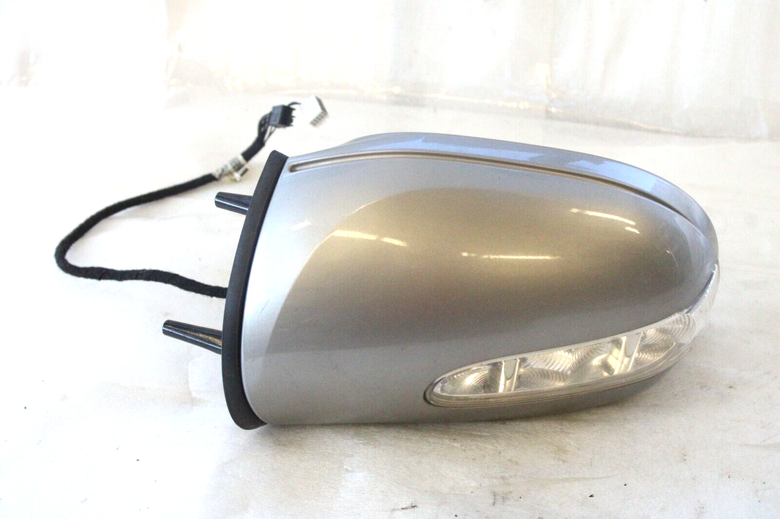Mercedes ML 2006-2014 OEM Side View Mirror Left (Driver Side) - Image 7