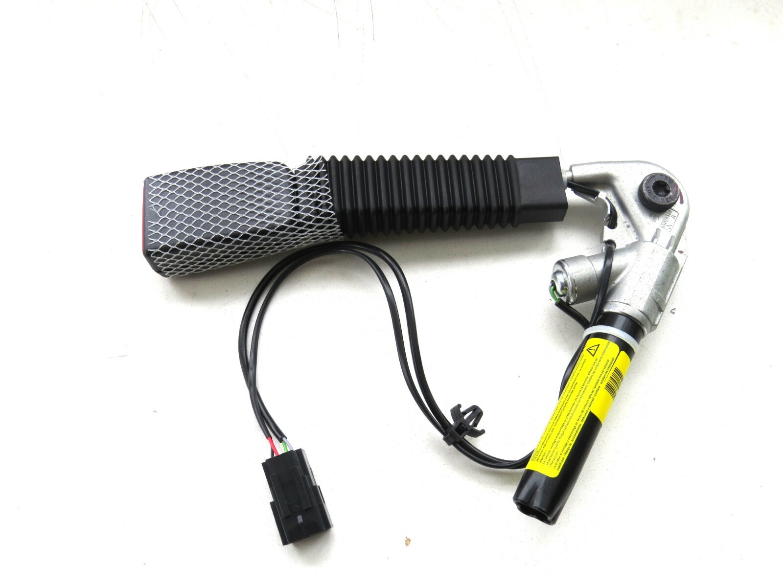 Jaguar 2003-2010 OEM NEW Seat Belt Receptacle Front Right (Passenger Side) - Image 4