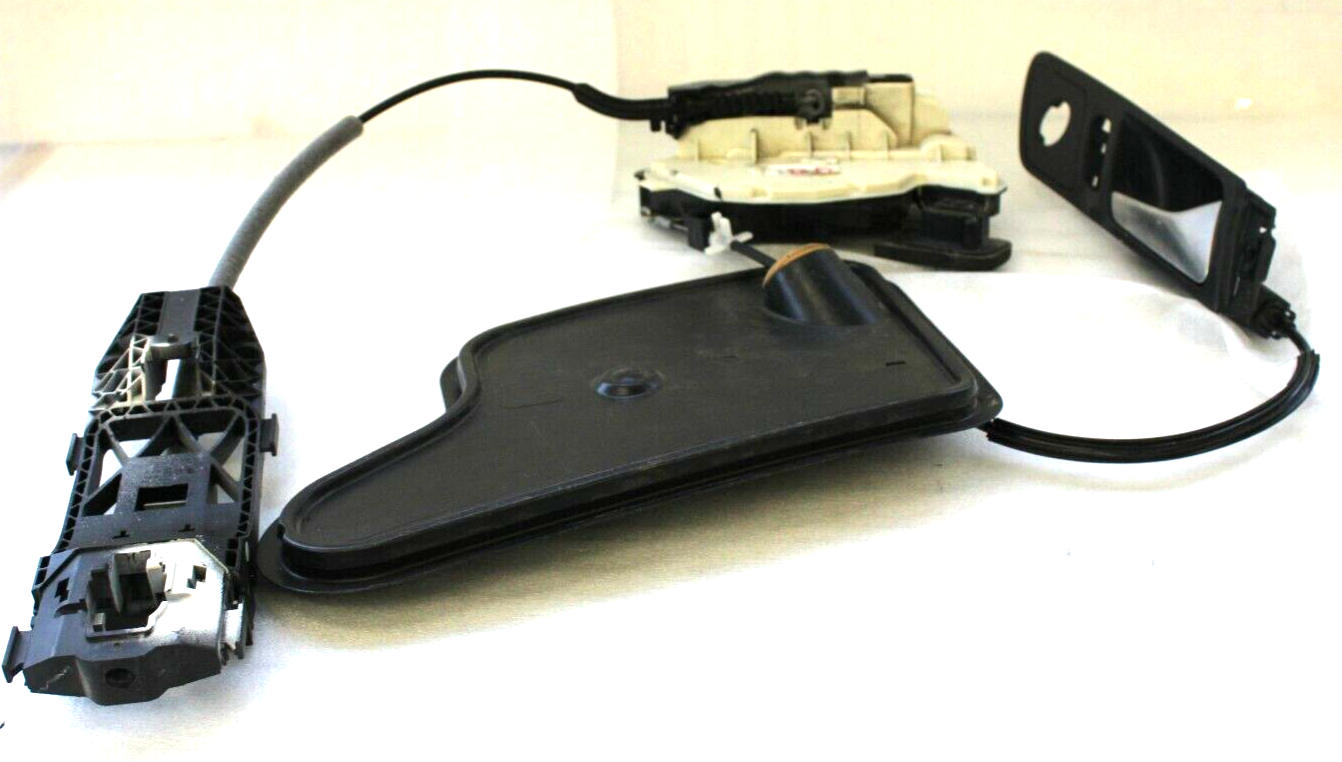 Volkswagen 2010-2016 OEM Door Lock Actuator Motor Right (Passenger Side) – Image 2
