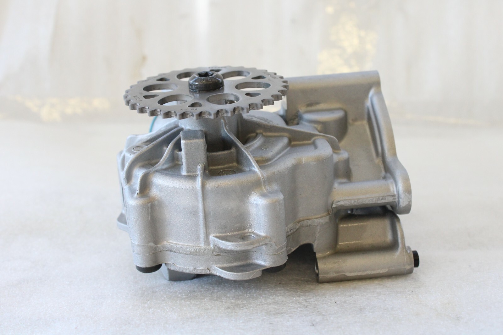 Bentley Lamborghini Audi 2019-2022 OEM Engine Oil Pump – Image 7